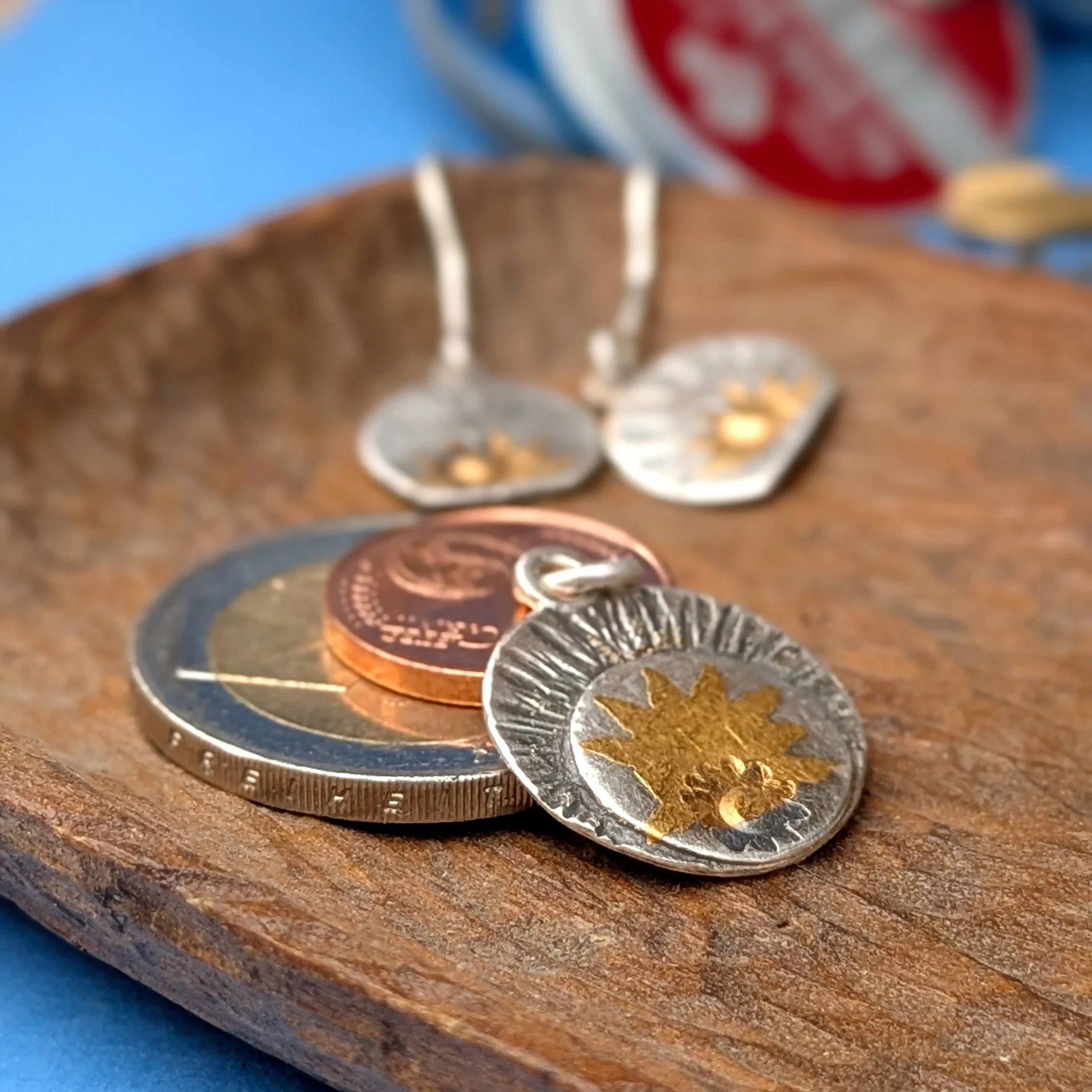 Charm Sonnenaufgang Gold auf Silber groesse.jpg