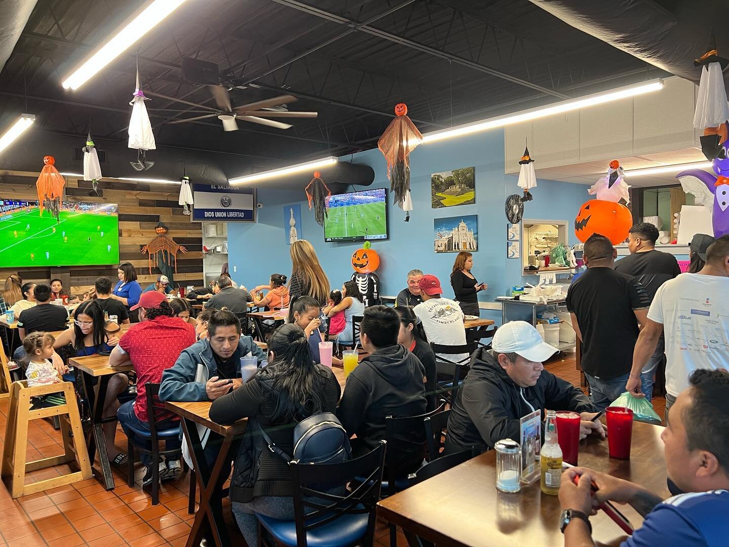 Ven a disfrutar de deliciosa comida centroamericana con la mejor atenci&oacute;n! Te esperamos