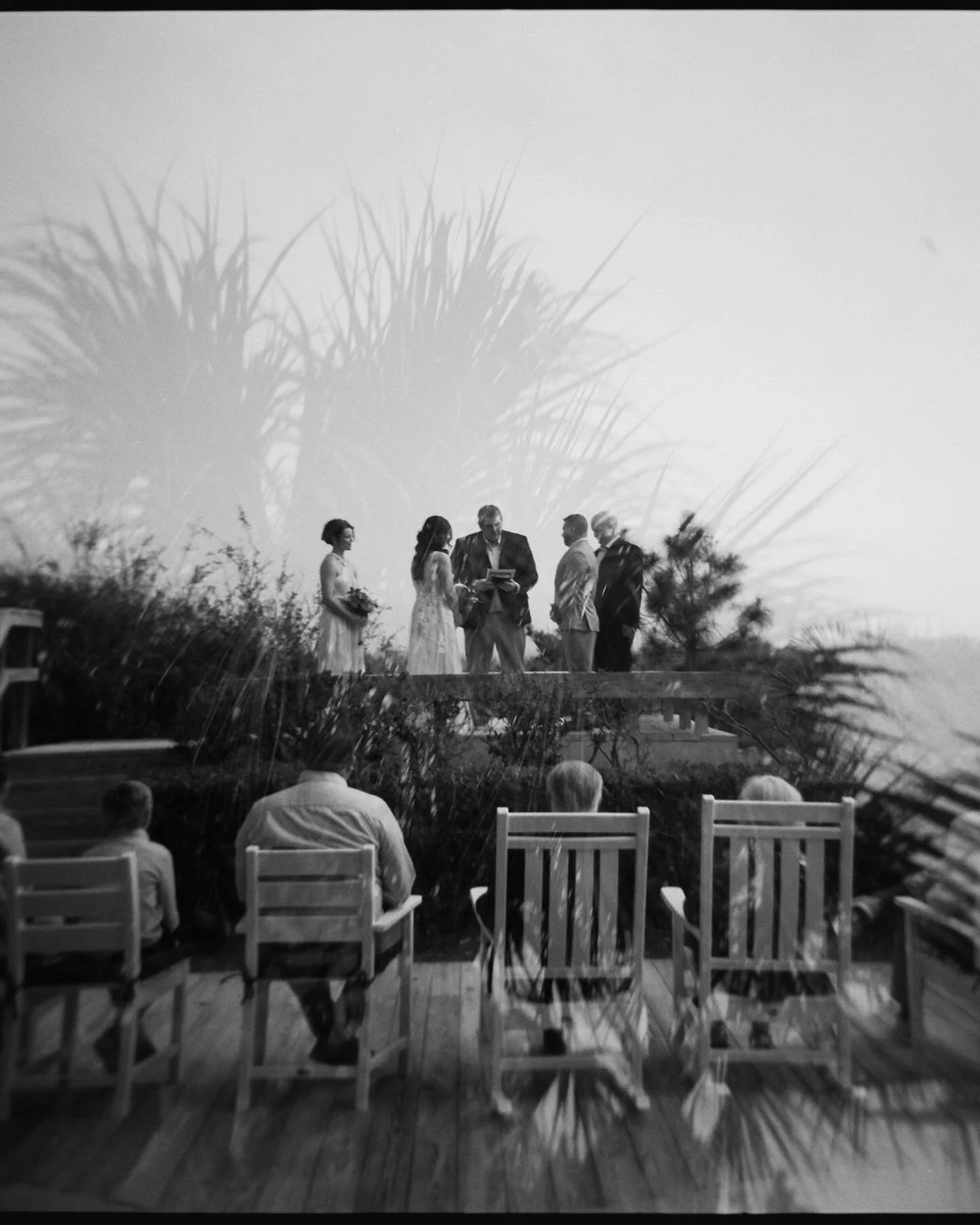 Jill and I met probably 20 years ago (it feels totally insane to be old enough to say &ldquo;i met someone 20 years ago&rdquo; lol) and hadn&rsquo;t seen each other in over 10, so when she asked me to shoot her and Dan&rsquo;s intimate wedding in Hil