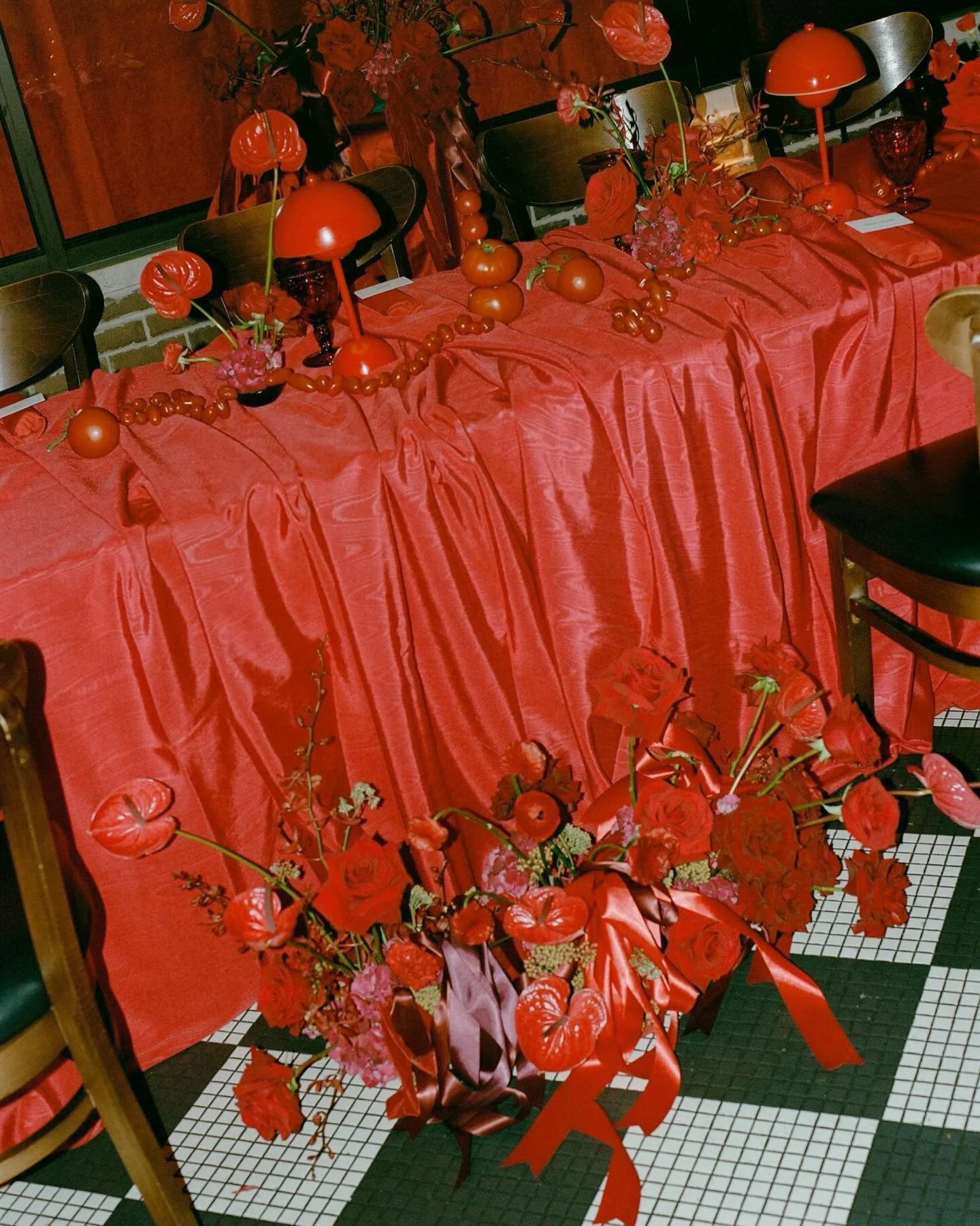 Valentine&rsquo;s Day just isn&rsquo;t Valentine&rsquo;s Day without RED ❤️&zwj;🔥

@cygneteventsanddesign planning &amp; design
@joanna_creates photo 
@mannysdeli venue
@mcachicago ceremony
@atmosphereeventsgroup decor 
@steraclepress stationery 
@f