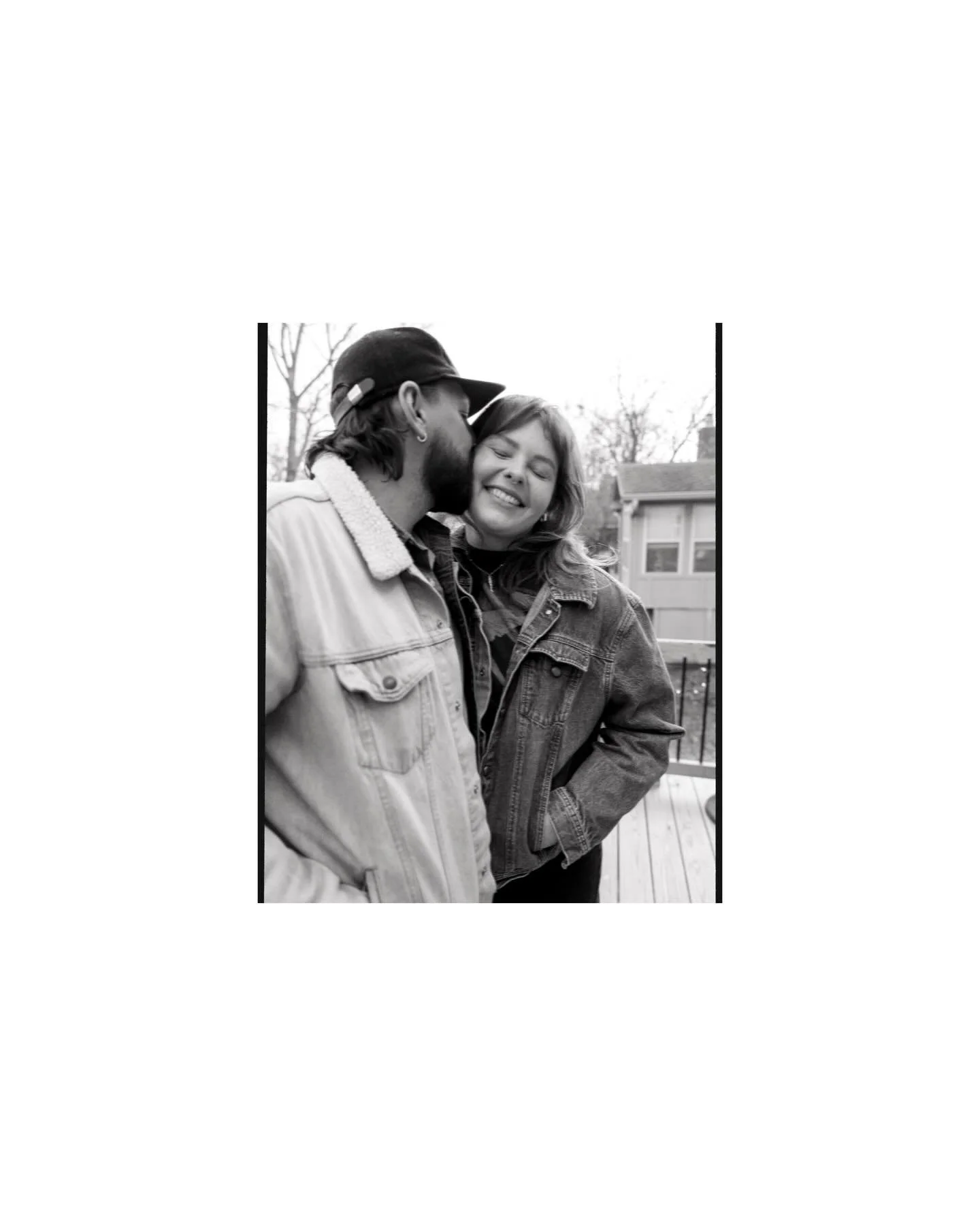 Finally brought a man home for the holidays to talk football with my nephews and make me look cool by proxy. Worked like a charm 💋 happy holidays!