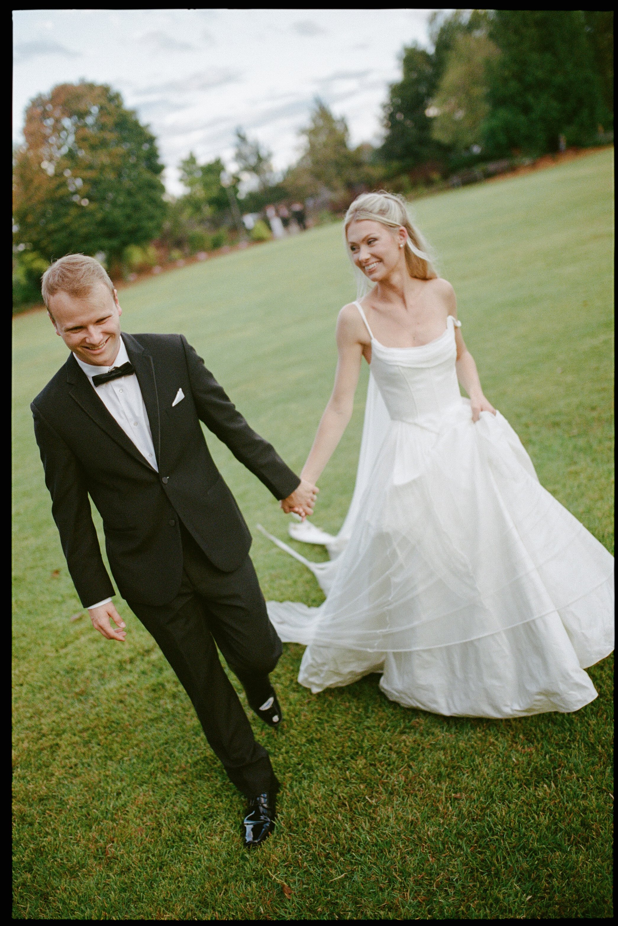Northwest Arkansas Wedding Photographer | Botanical Garden of the Ozarks Wedding