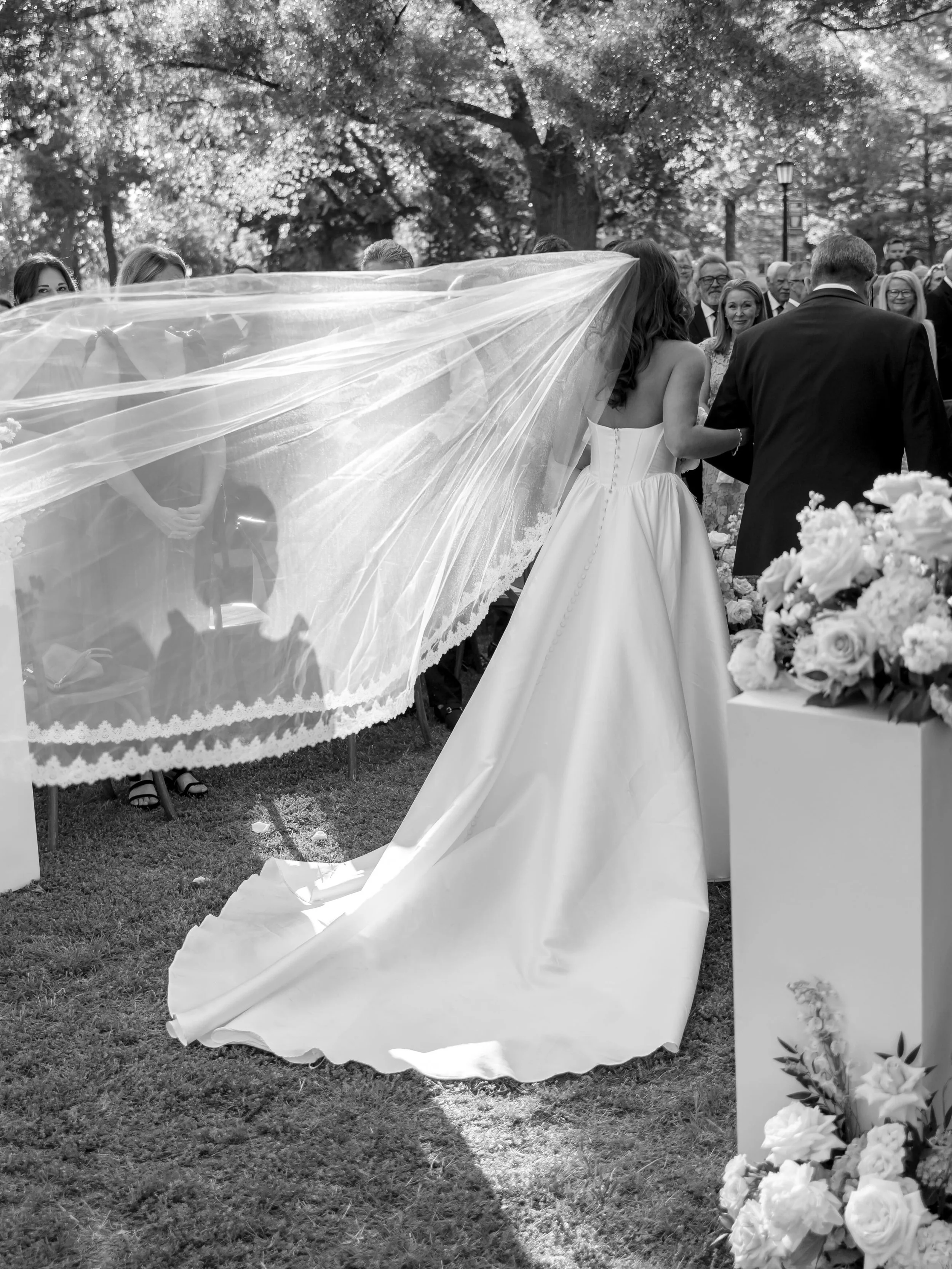 Married on the great lawn ❣️

Second for @keelymontoyaphoto ⭐️