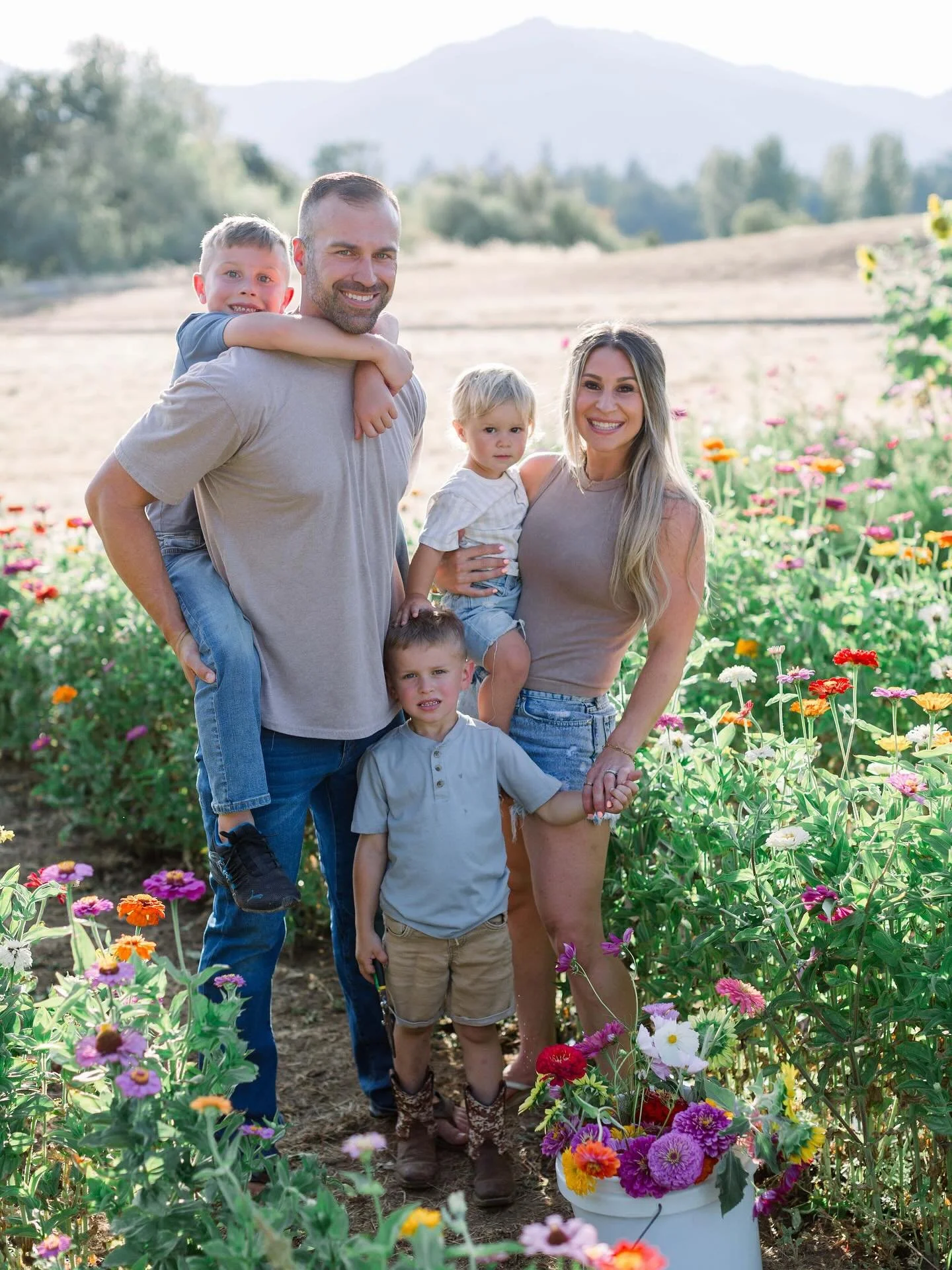 Faréy Family Session in Southern Oregon 