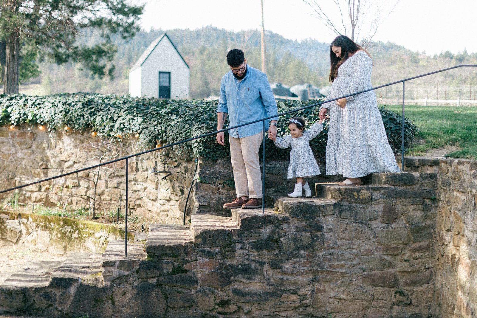 The Cruz Family// Oregon Maternity Session