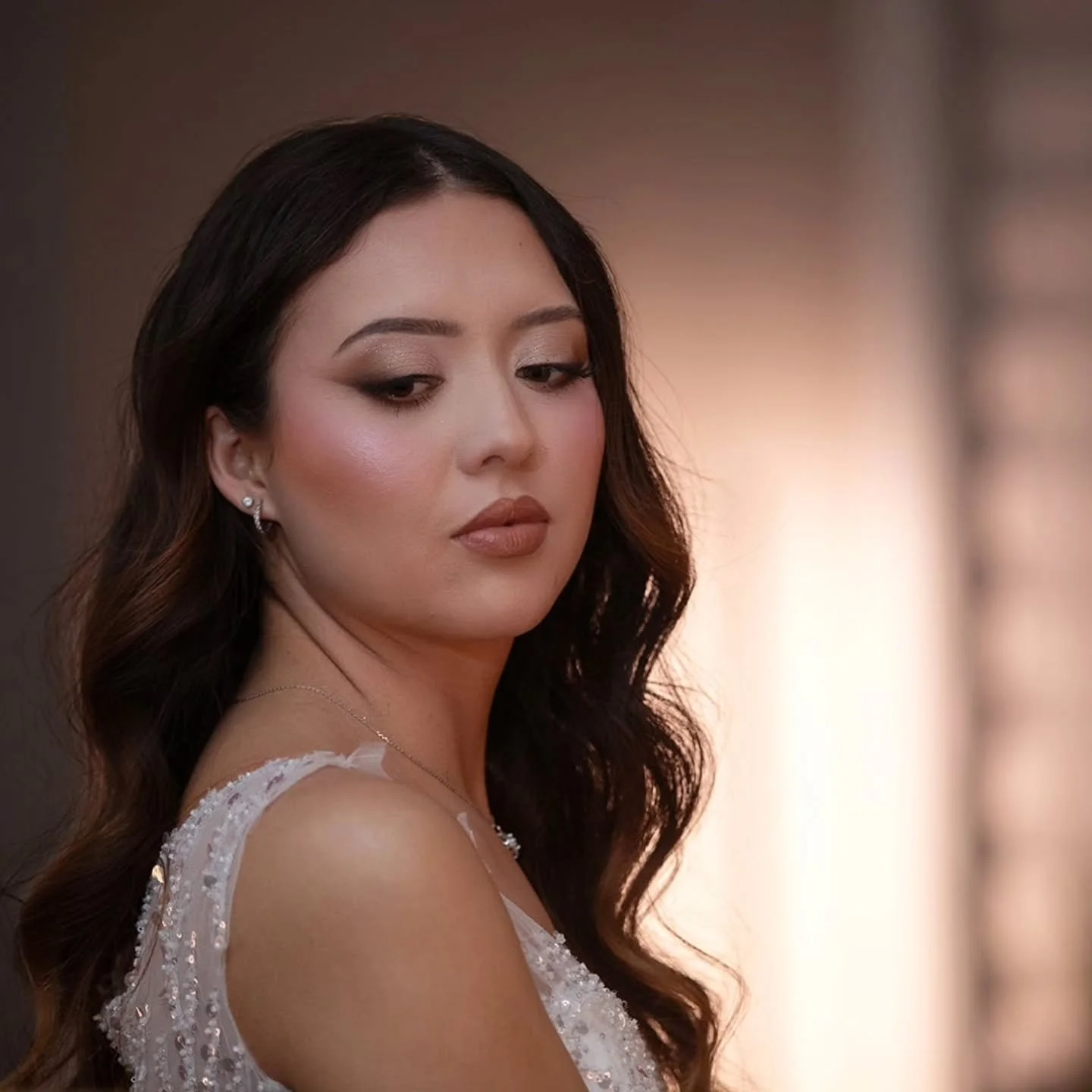 Swipe to see a smile worth a thousand words. This was definitely a highlight of 2025 with @sabrinaxmakeup
♡ Photos courtesy of @onceptualmediainc Beautiful muse @alejandraquzu Dress by @byjwana.dresses