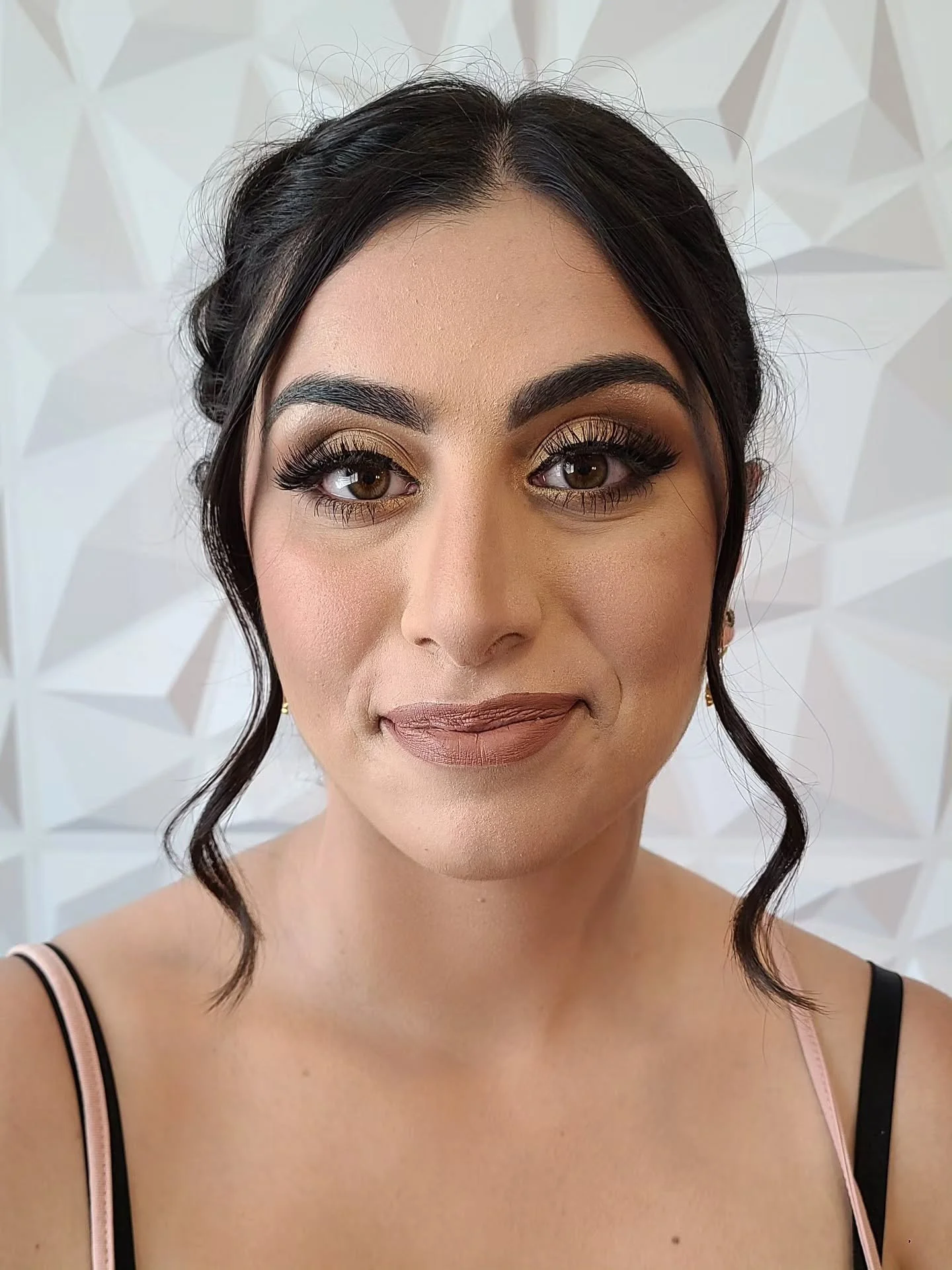 PROM BOOKINGS ARE GETTING FULL!
If you&rsquo;re still looking for your makeup &amp; hair artist &mdash; this is your sign.
Long-lasting, skin-like glam + picture-perfect hair 
DM your prom date to check availability before it&rsquo;s gone.

#PROM