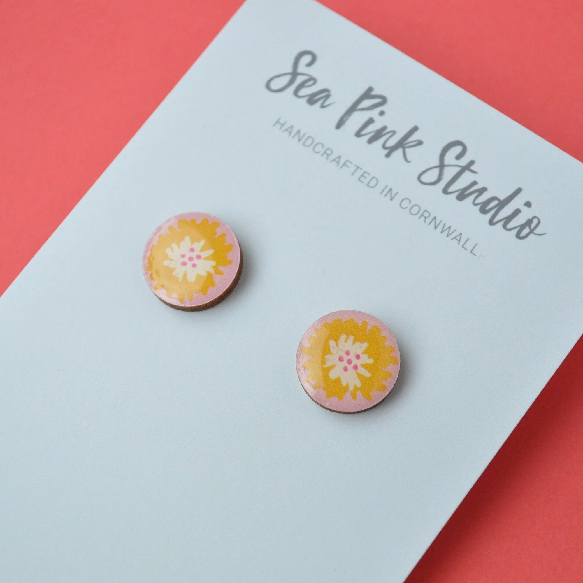 MiniFloral_Petal_Stud1.jpg