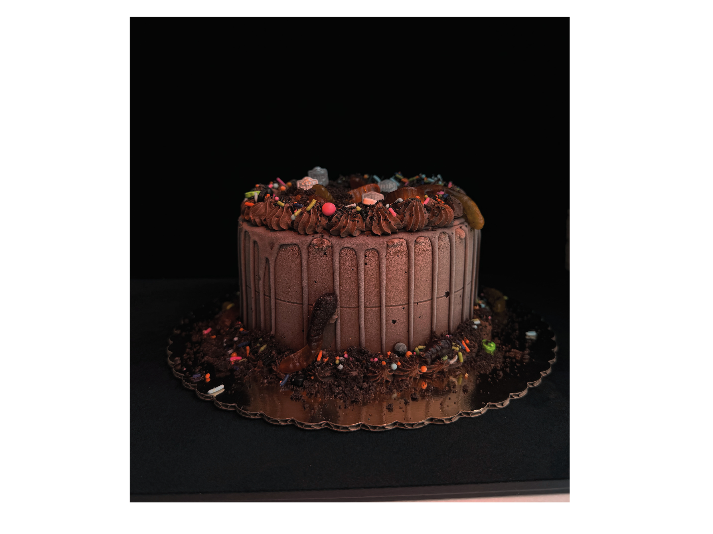 graveyard cake.png