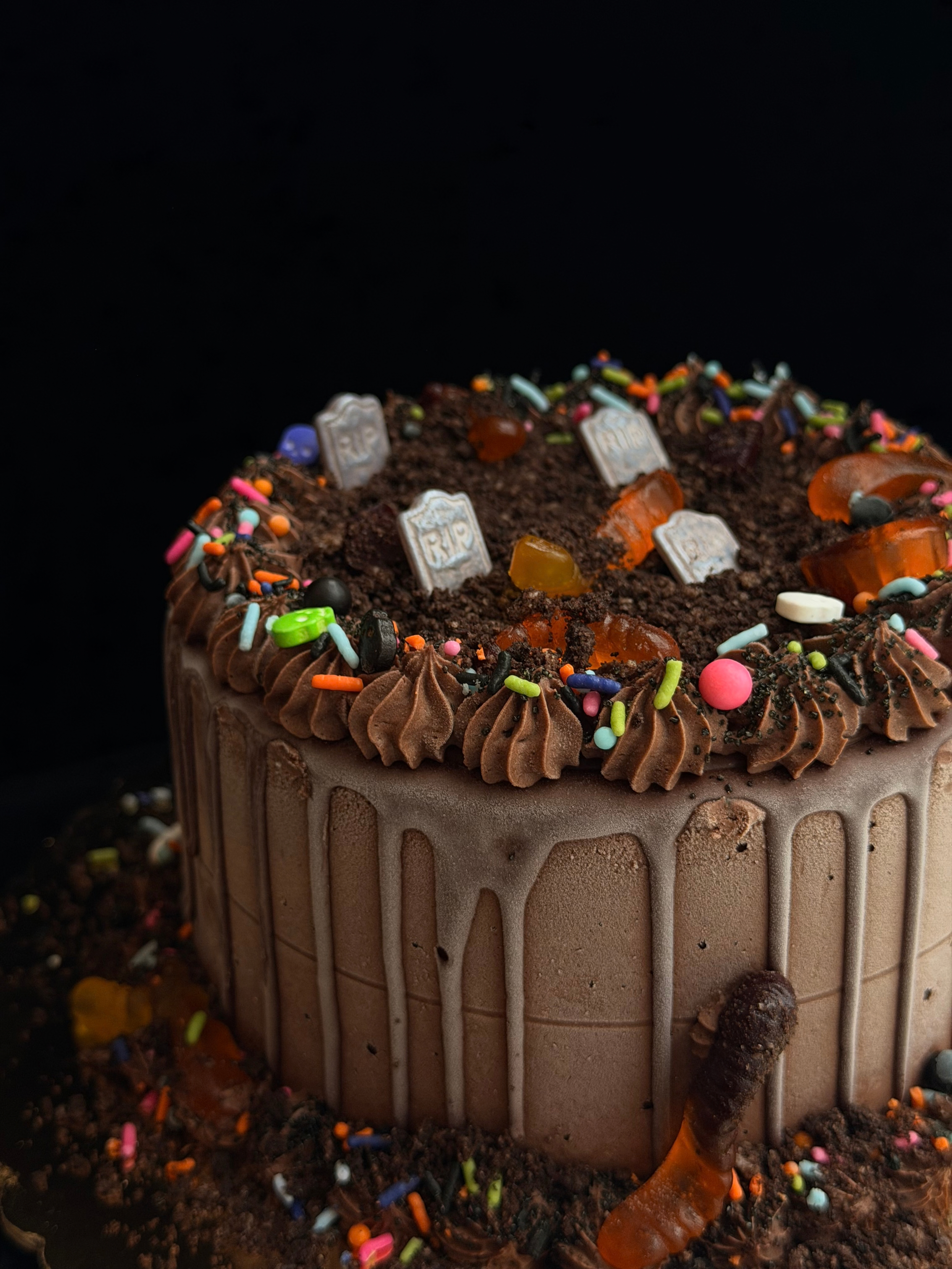 graveyard cake 1.png