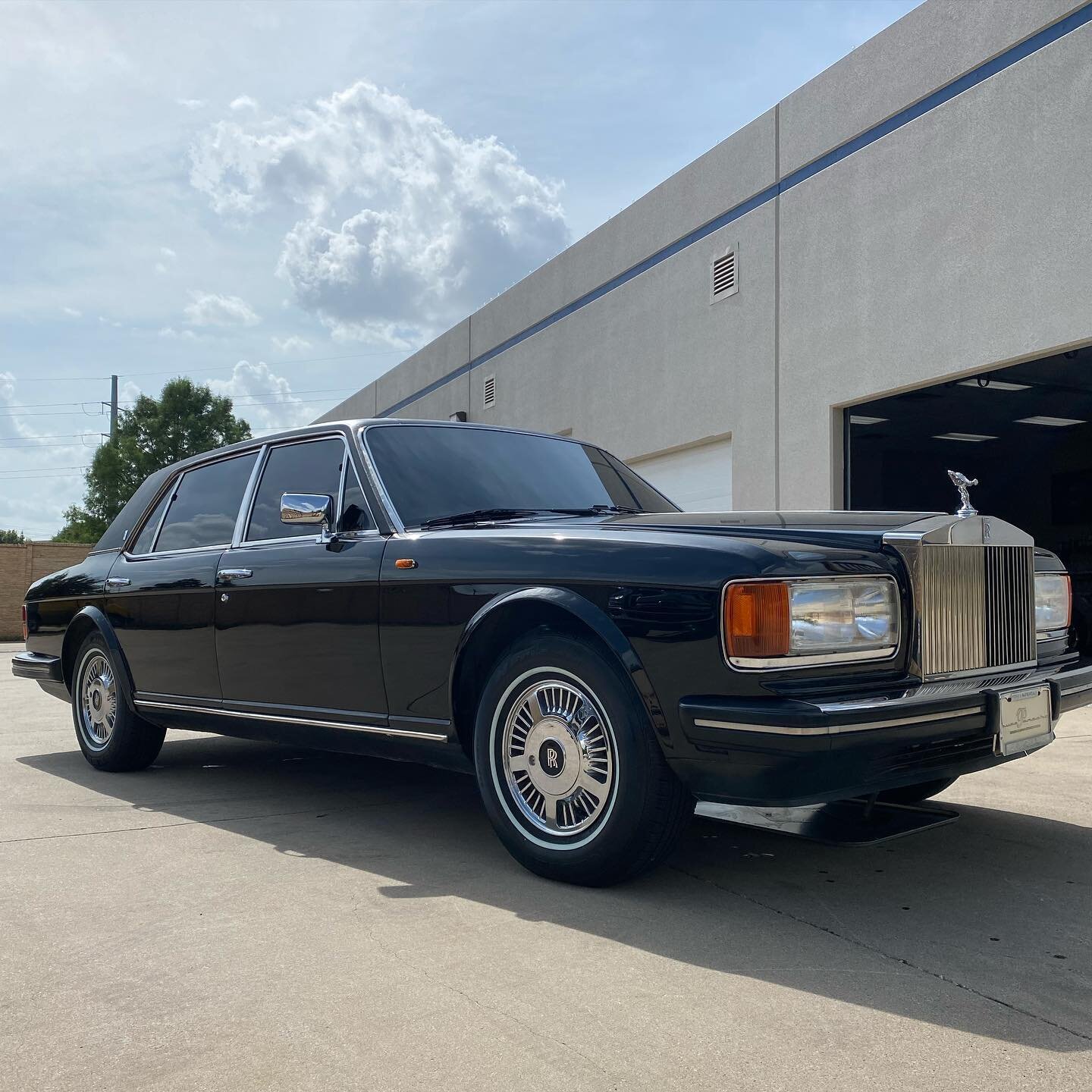 Have you ever cleaned &amp; polished Sadam Hussein&rsquo;s Rolls Royce Silver Spur? Well, me neither, but it looks like a car he would own. Paint, metal &amp; trim was restored. 

#drivephilthy