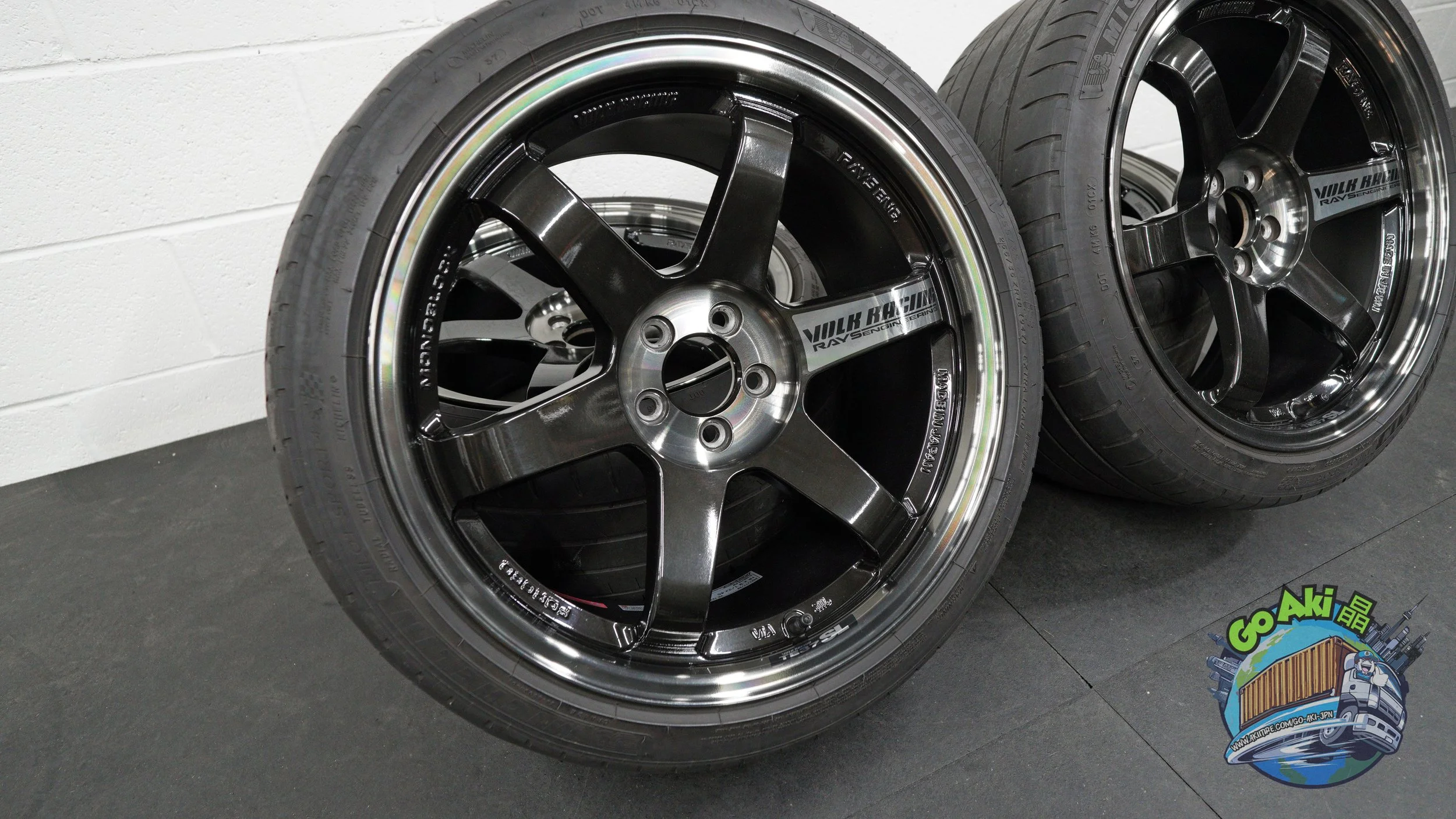 Volk TE37SL (Set) 18x9.5 +45 (5x100) — Akii Tire