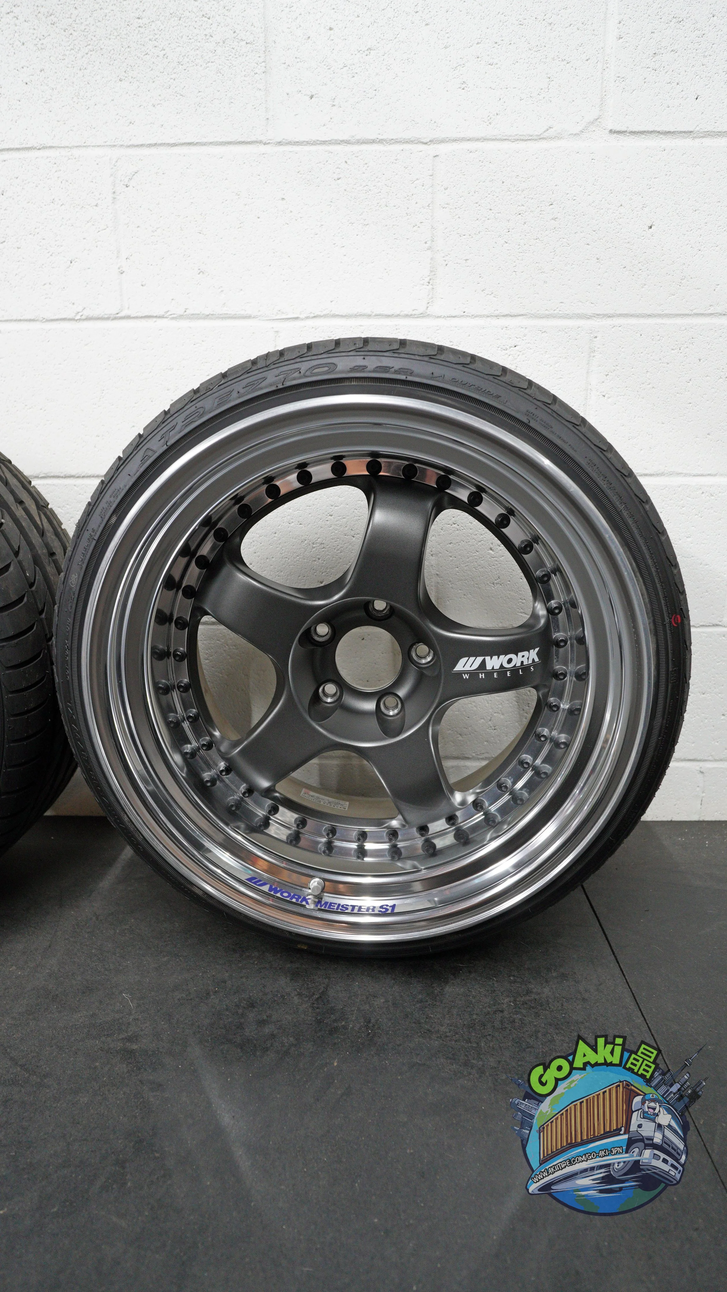 Work Meister S1 3P MGM Vertical.jpg