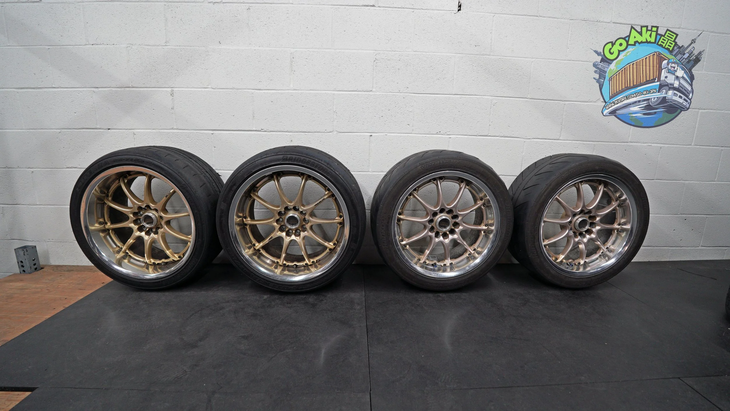 Volk GT-N Staggered.jpg
