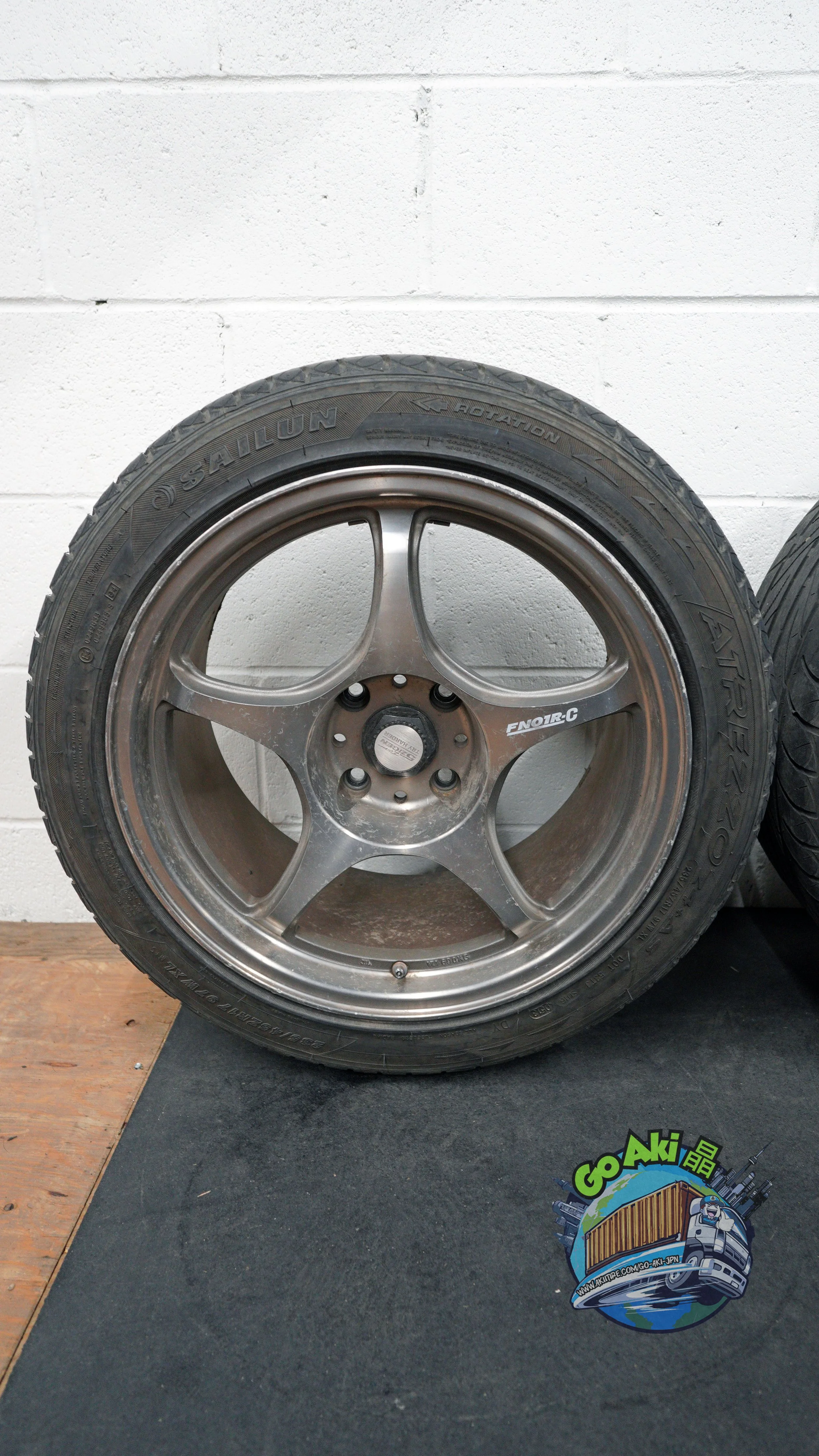 5Zigen FN01R-C Vertical(4).jpg