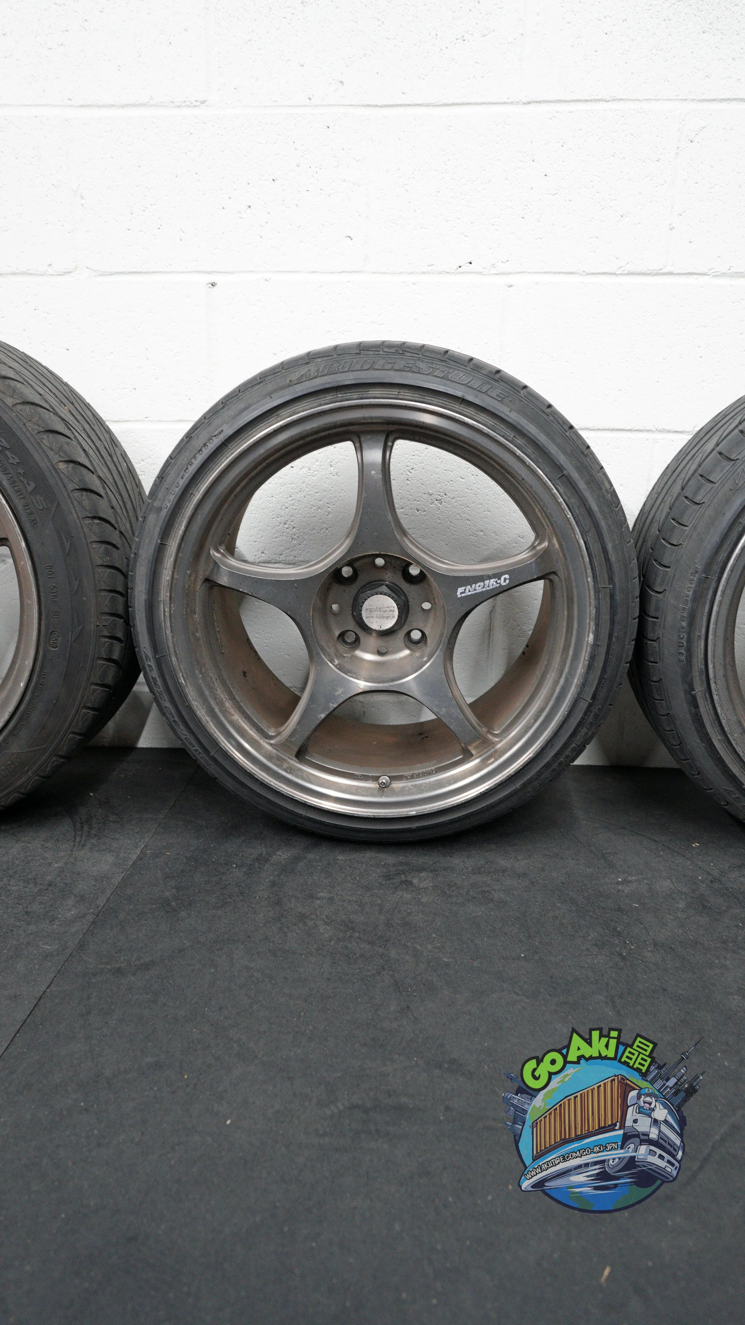 5Zigen FN01R-C Vertical(2).jpg