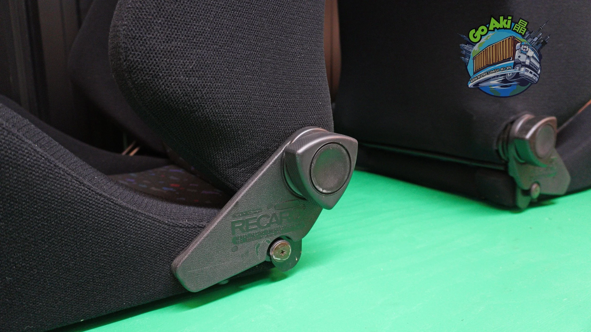 Recaro SR3 Lemans Pair(10).jpg