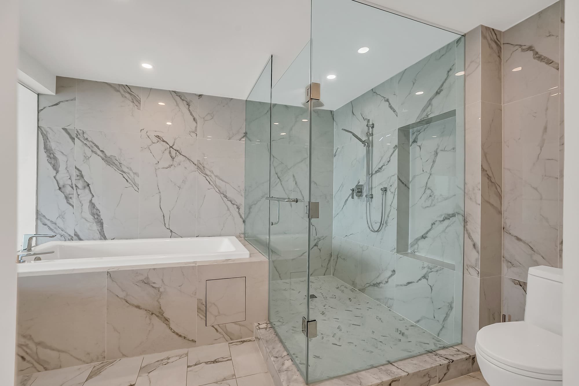 34_primary ensuite-3.jpg