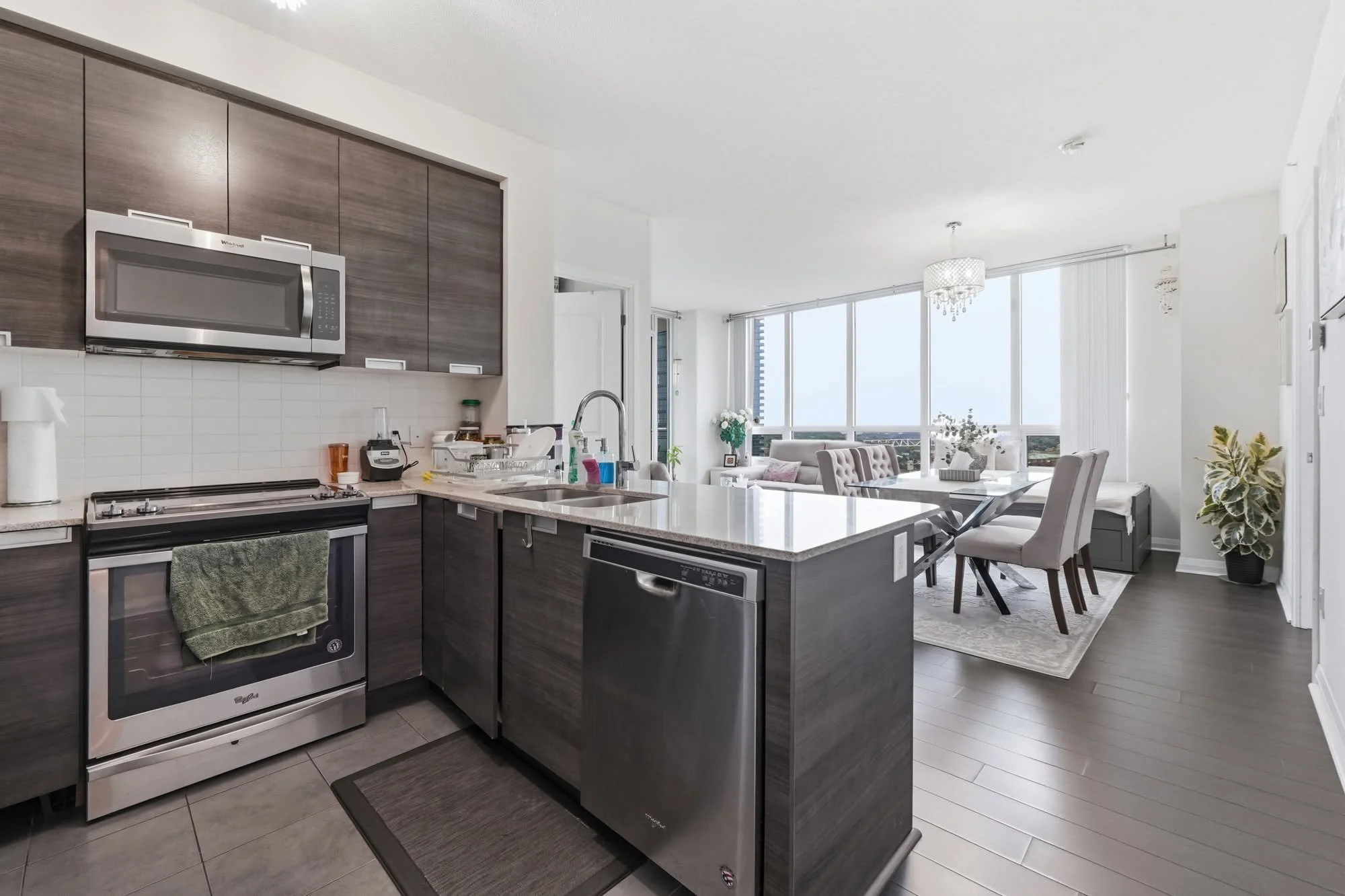 5025-four-springs-ave-condo-for-rent-mississauga-13.jpg