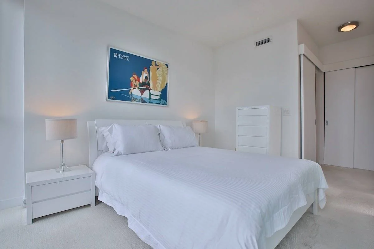 110-Charles-St-E-1903-condo-for-sale-14.jpg