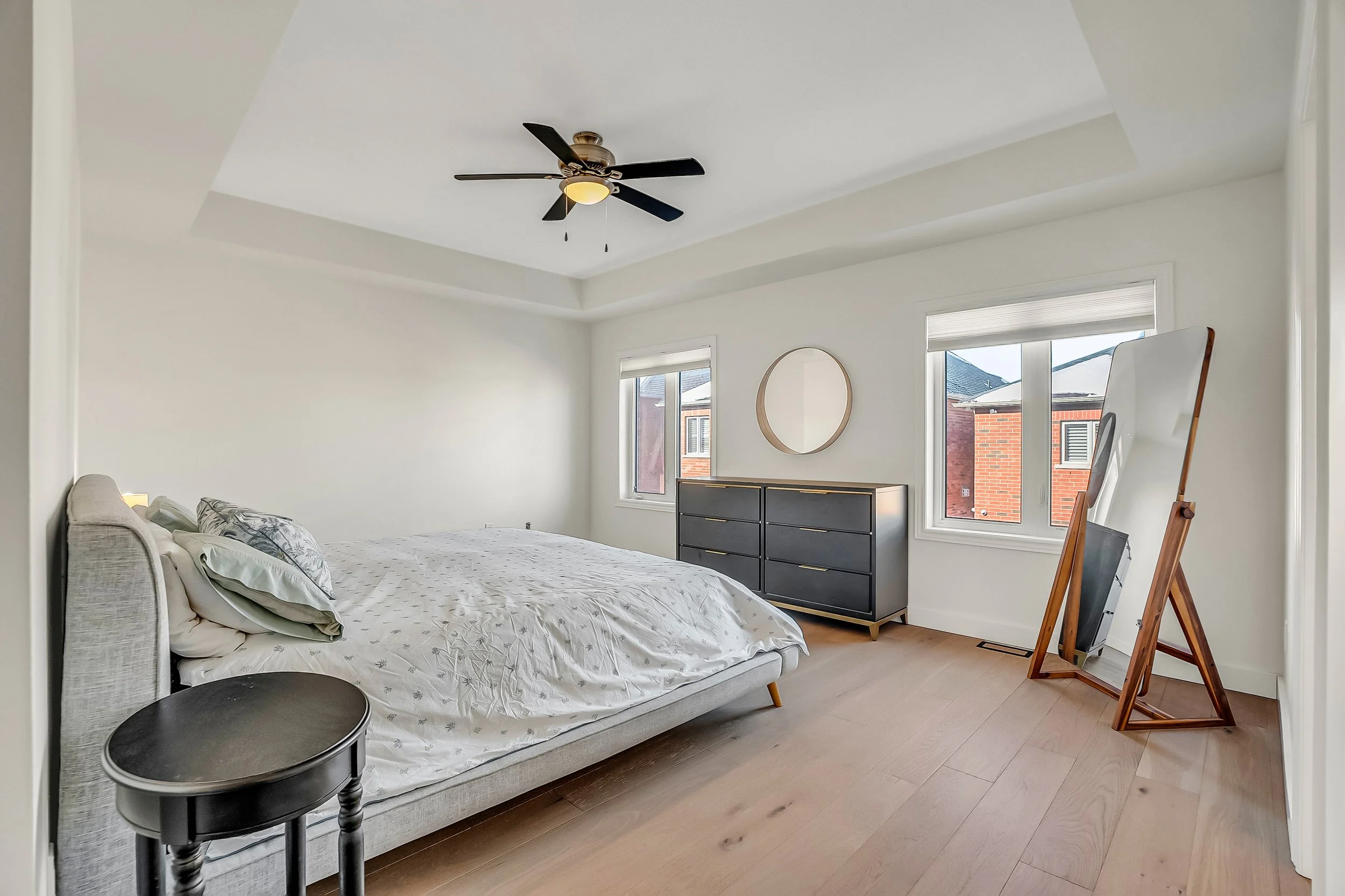 27_primary bed-1.jpg