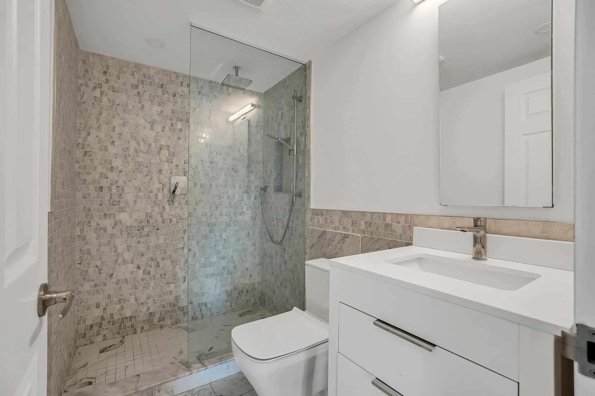 39_guest bath-1.jpg