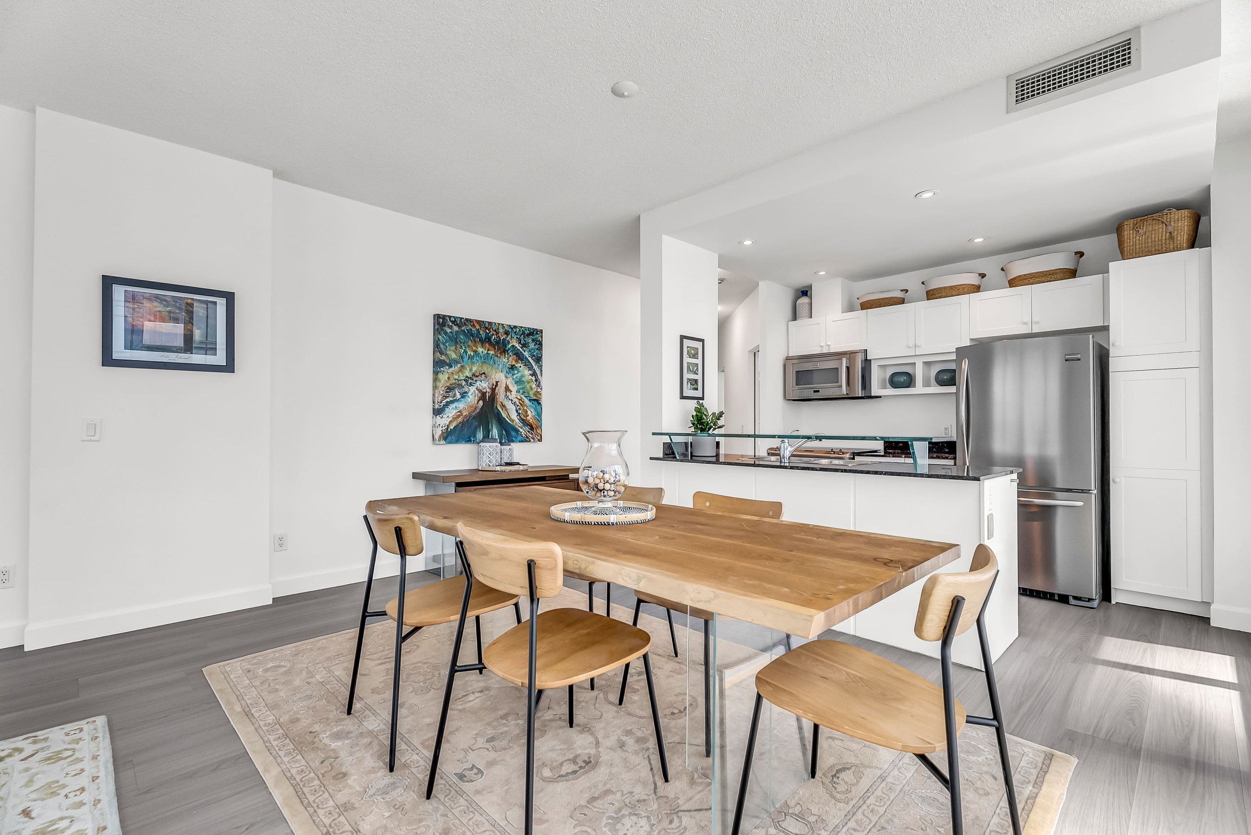 17-living & dining8.jpg