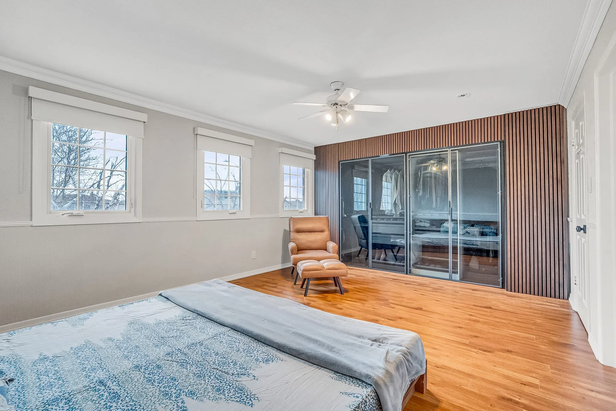 27_primary bed-3.jpg