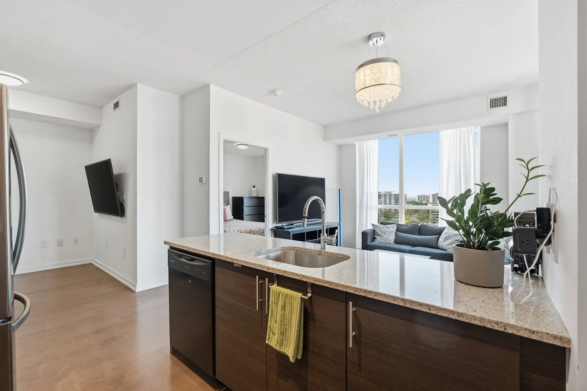 70-forest-manor-rd-1012-condo-for-sale-12.jpg
