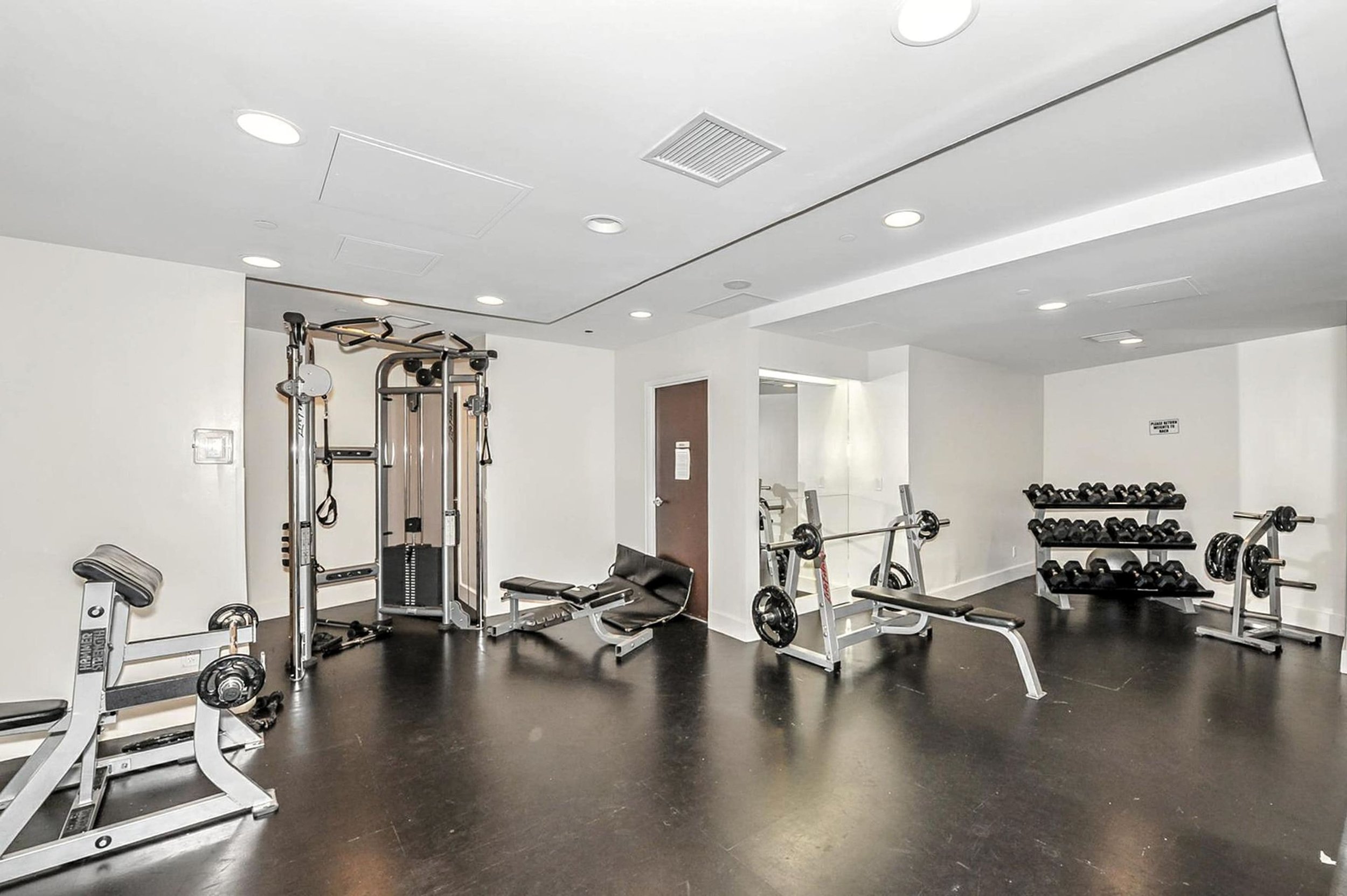 44-amenities3.jpg