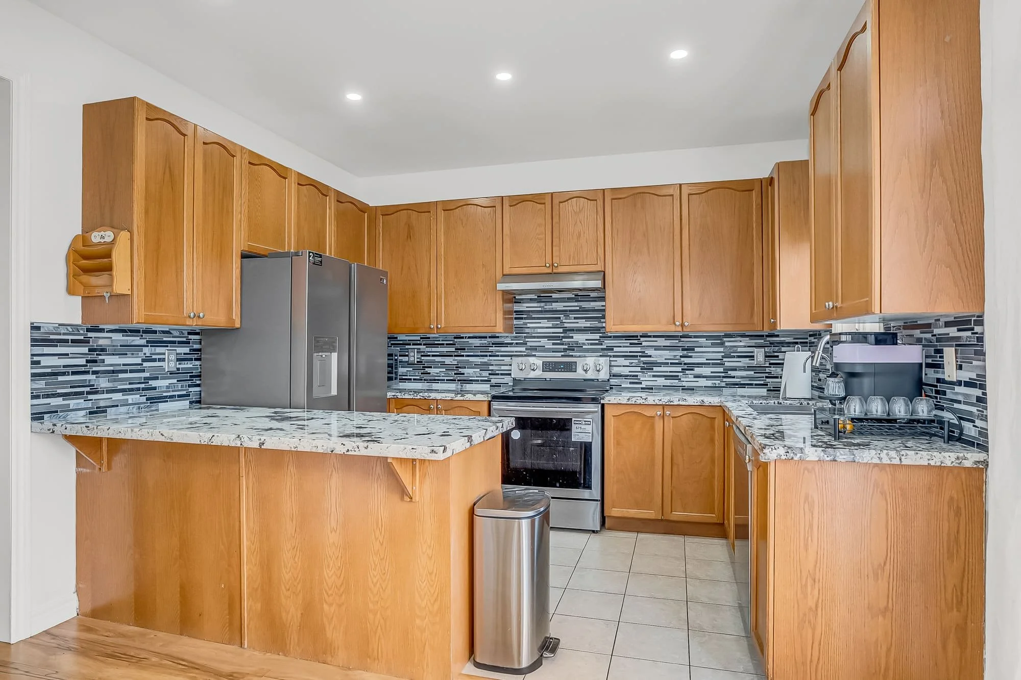 10_kitchen-1.jpg