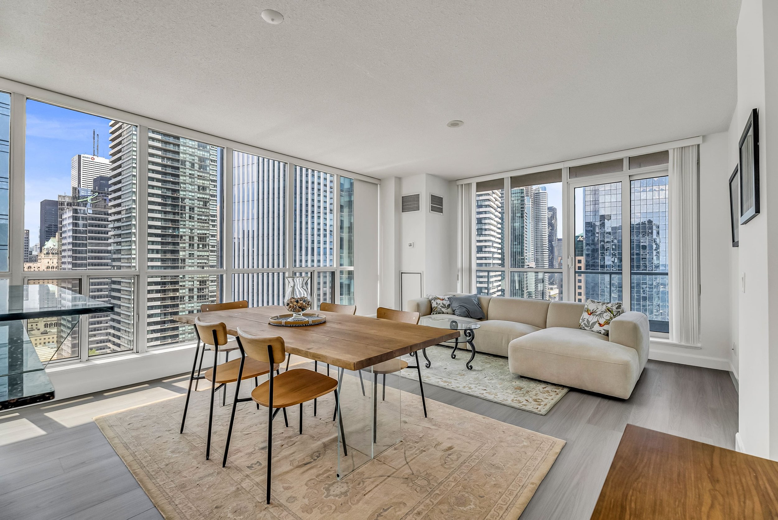 10-living & dining1.jpg