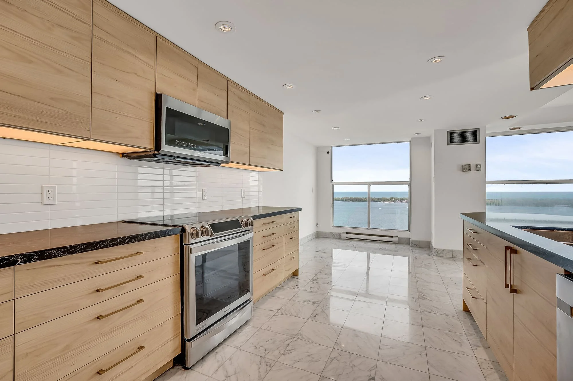 22_kitchen-3.jpg
