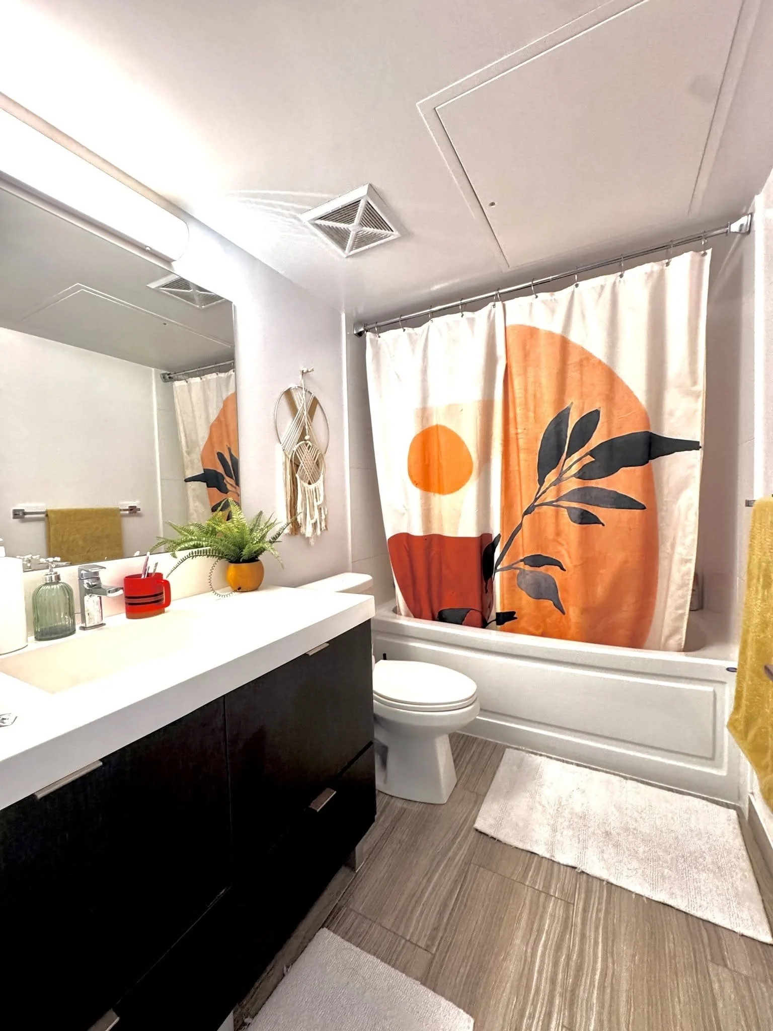 365-church-st-condo-for-rent-toronto-downtown-13.jpg