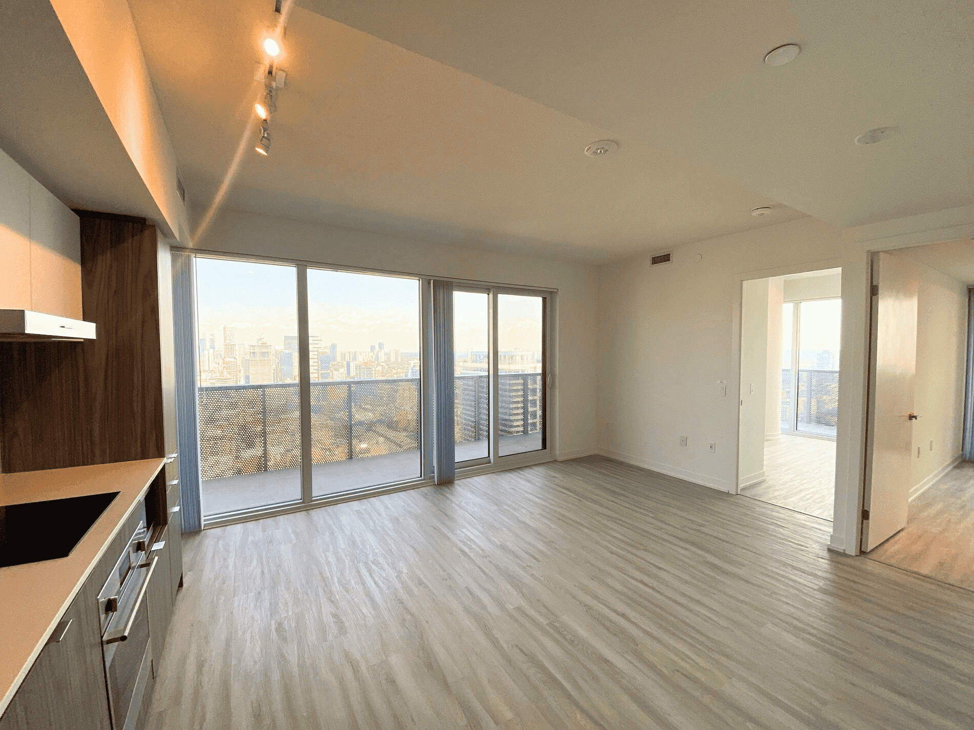 55-cooper-st-condo-for-sale-2.png