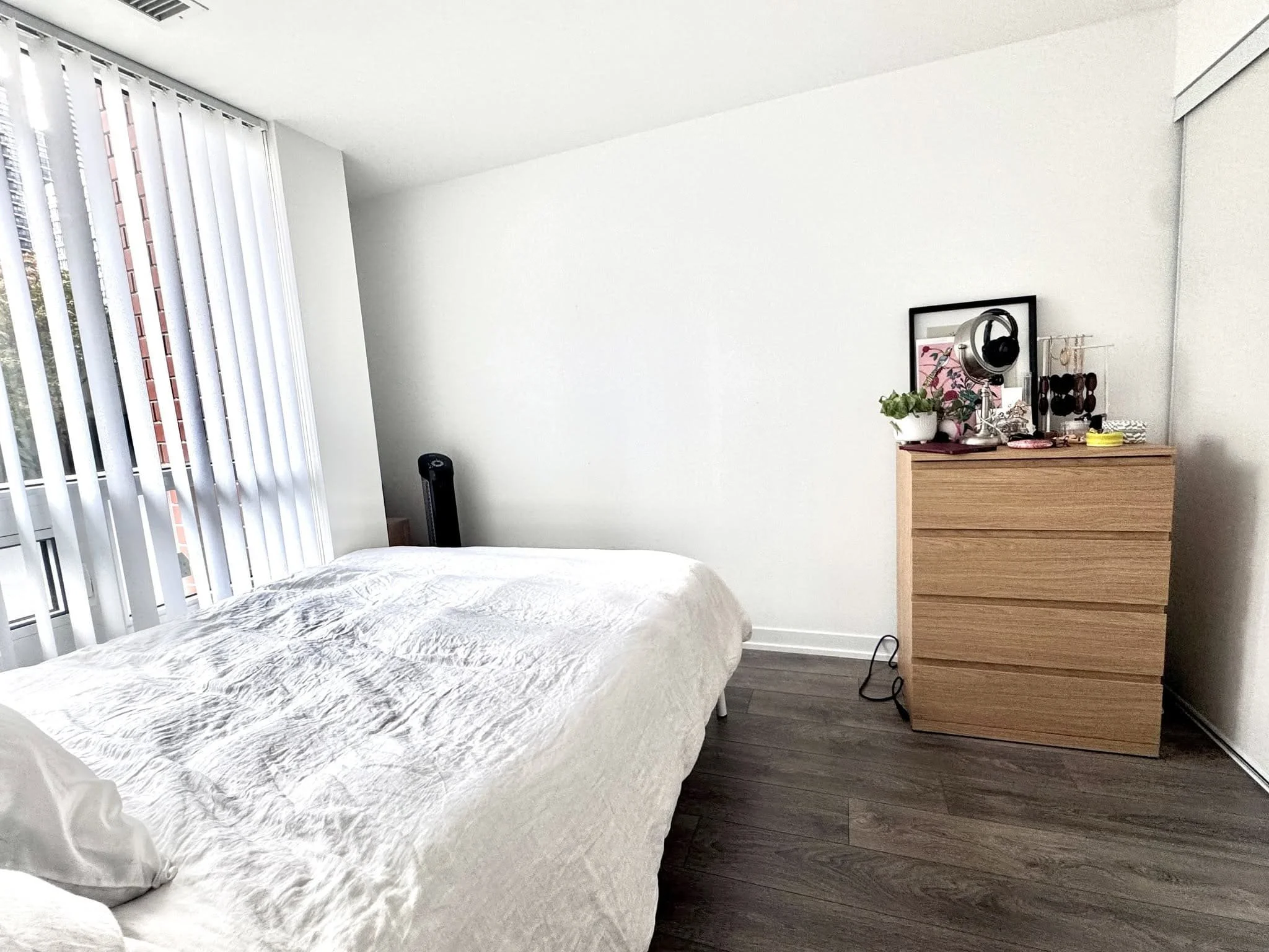 365-church-st-condo-for-rent-toronto-downtown-10.jpg