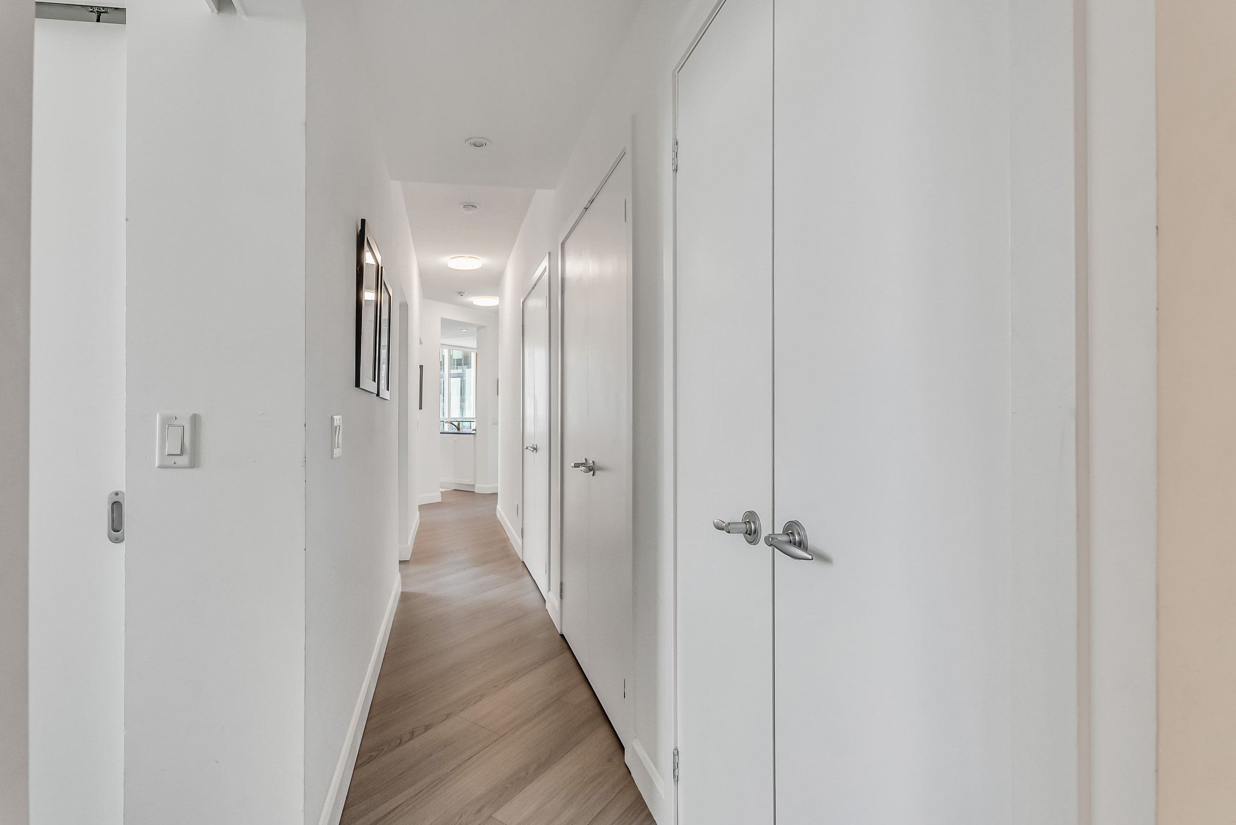 9-hallway1.jpg