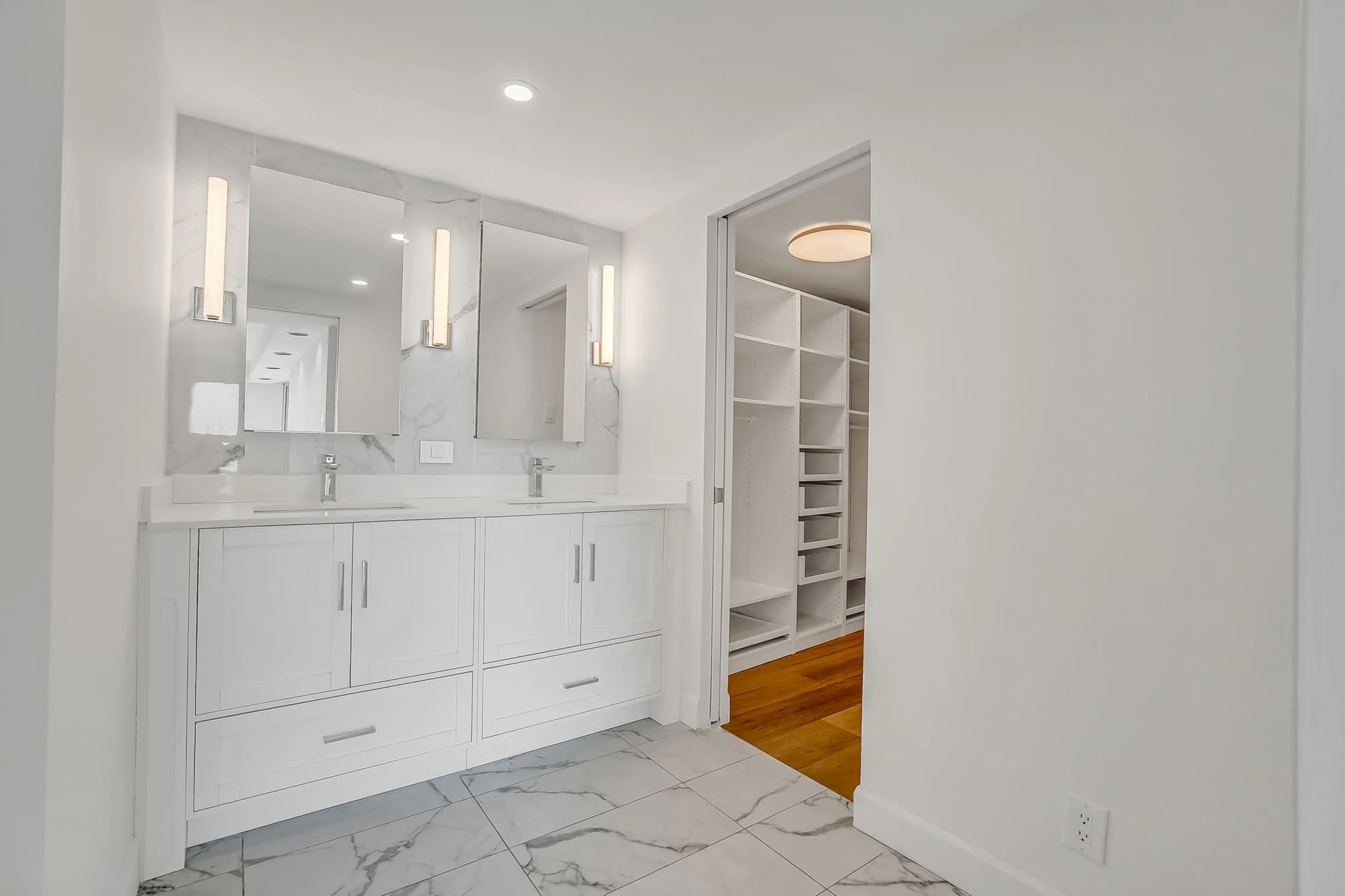 32_primary ensuite-1.jpg
