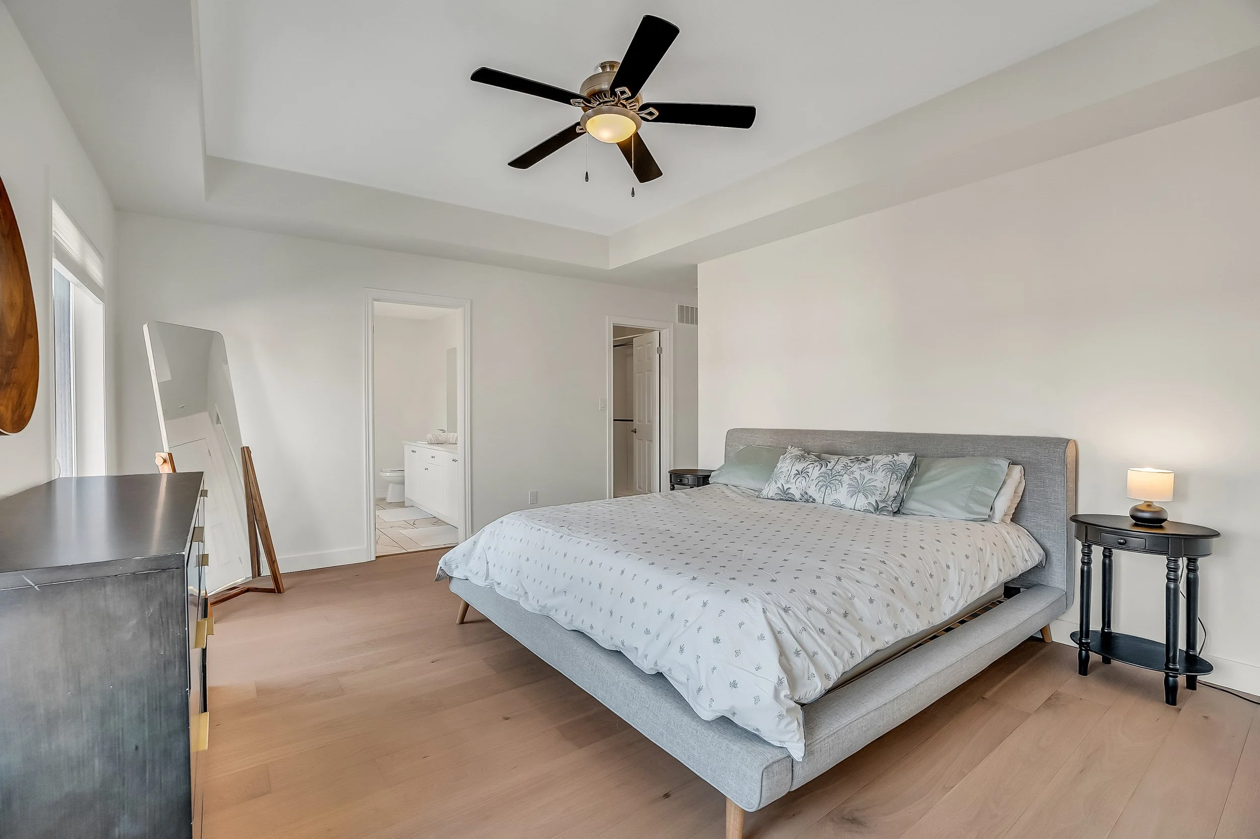 29_primary bed-3.jpg