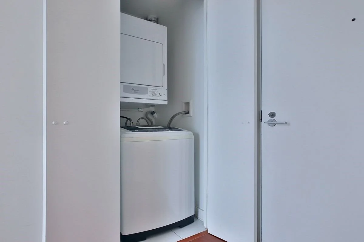 110-Charles-St-E-1903-condo-for-sale-20.jpg