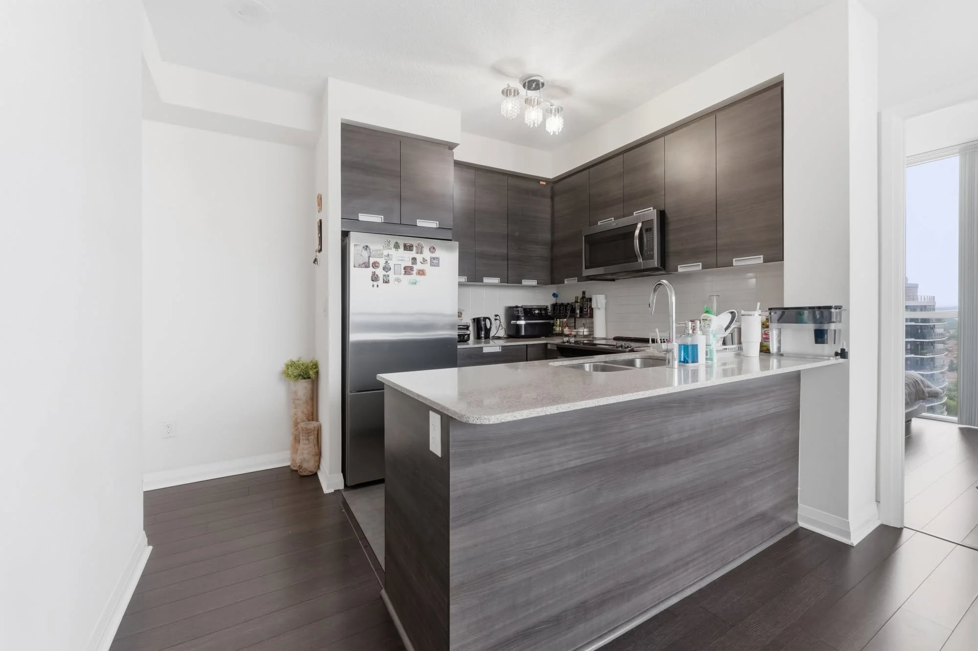 5025-four-springs-ave-condo-for-rent-mississauga-8.jpg