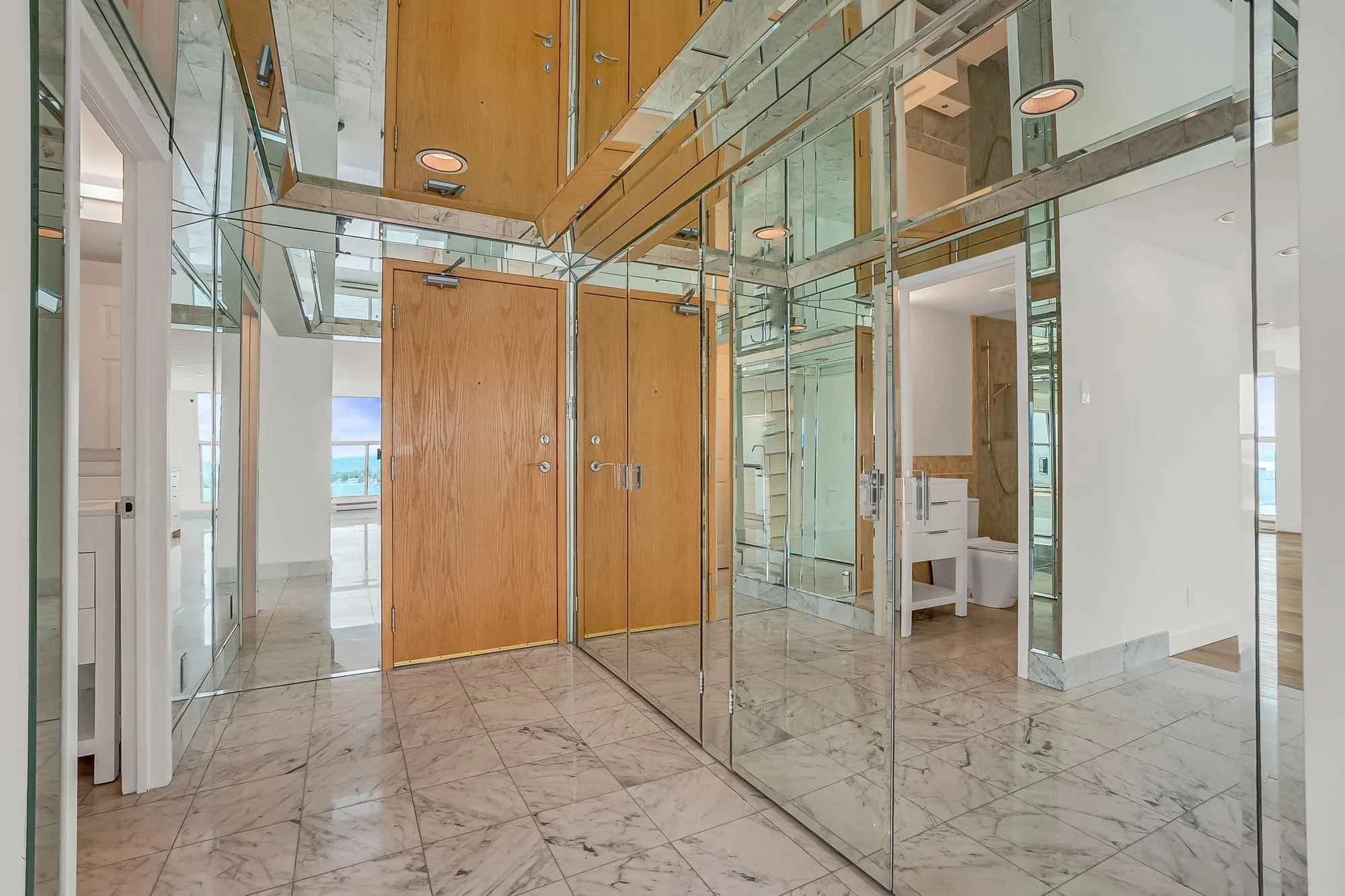 7_foyer-1.jpg