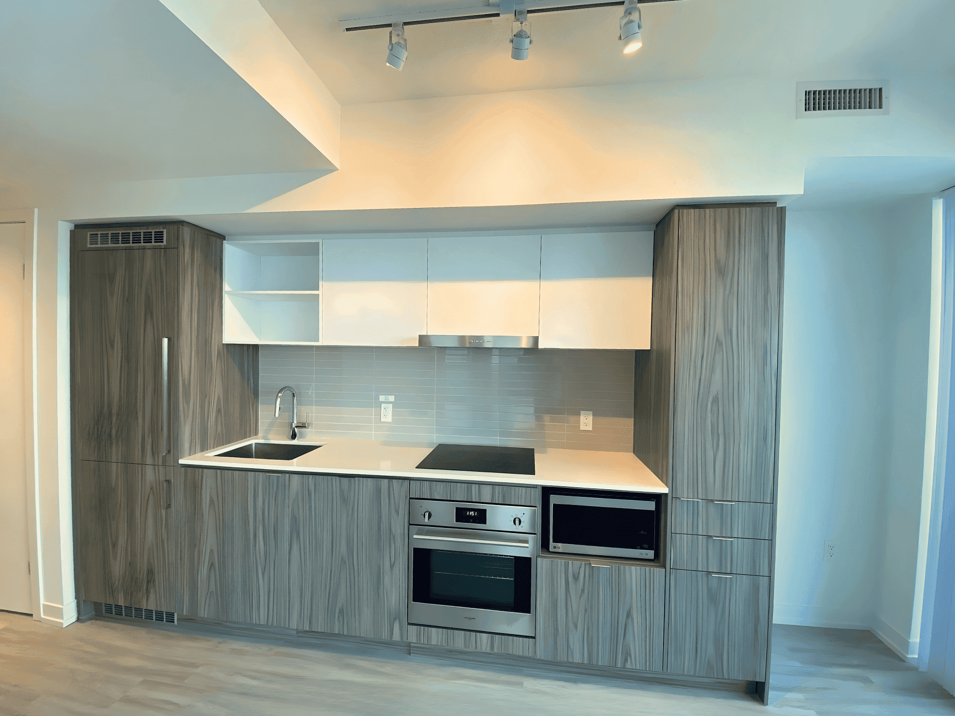 55-cooper-st-condo-for-sale-living.png