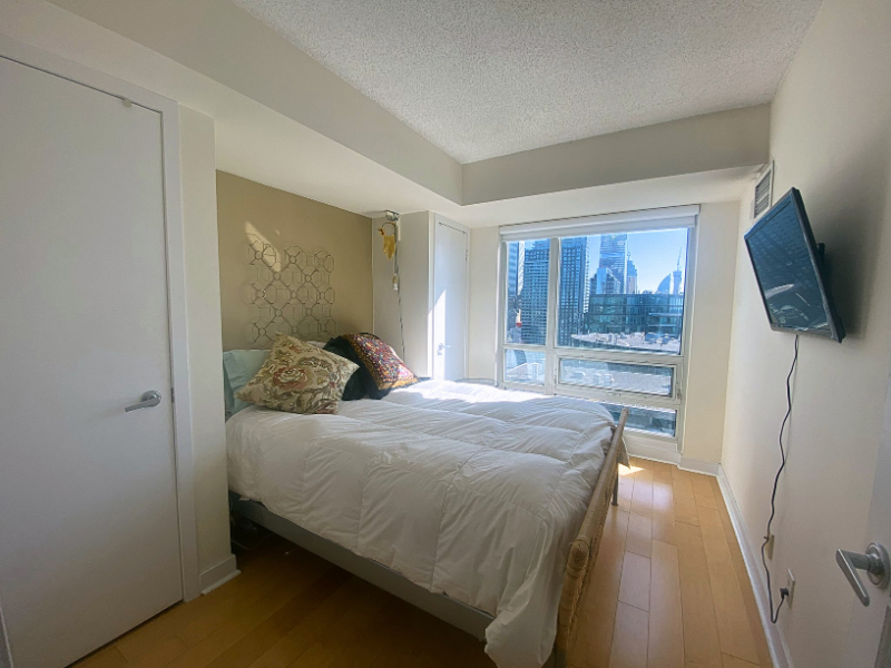 397-Front-St-W-condo-for-rent-2.png