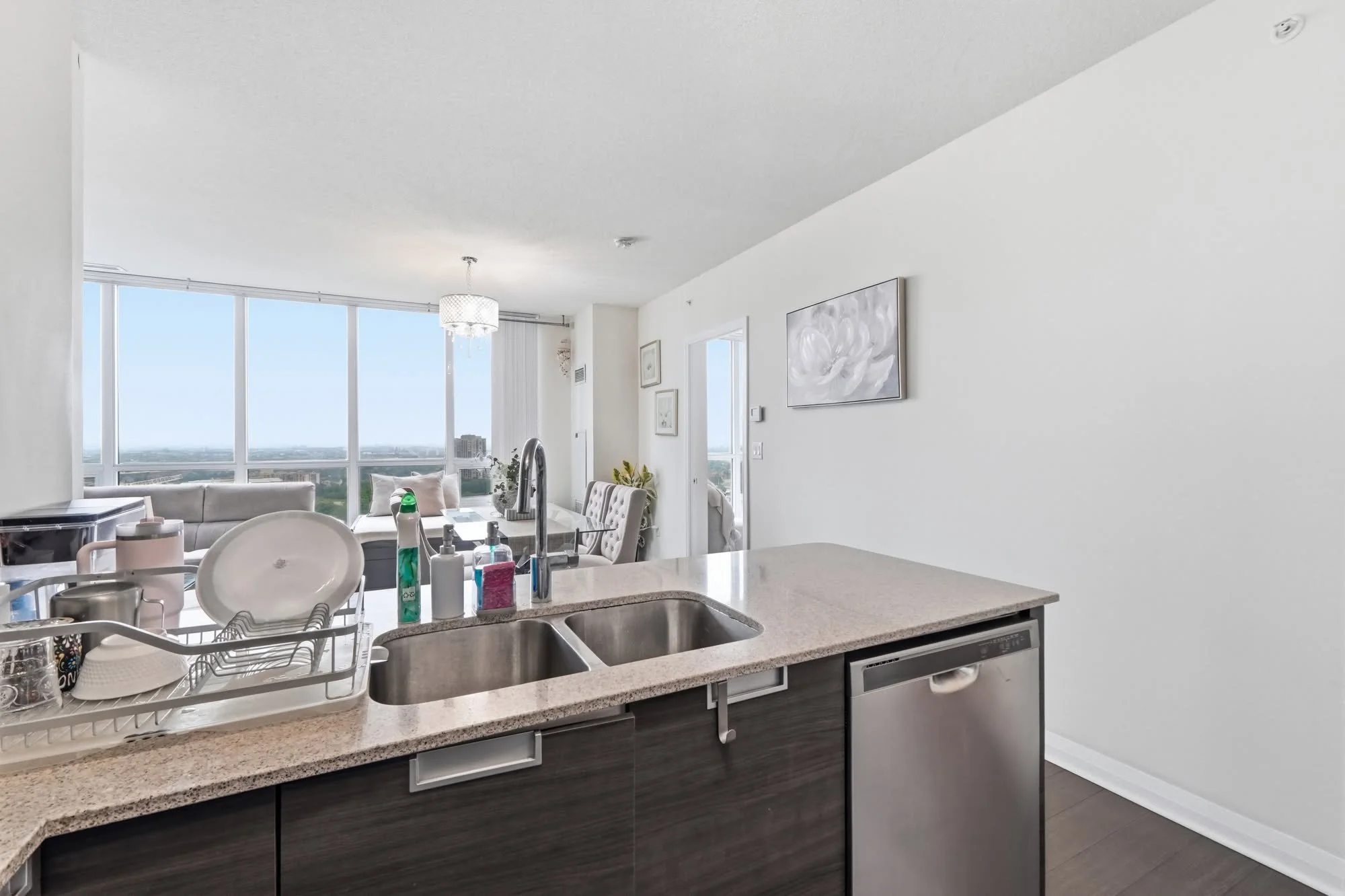 5025-four-springs-ave-condo-for-rent-mississauga-9.jpg