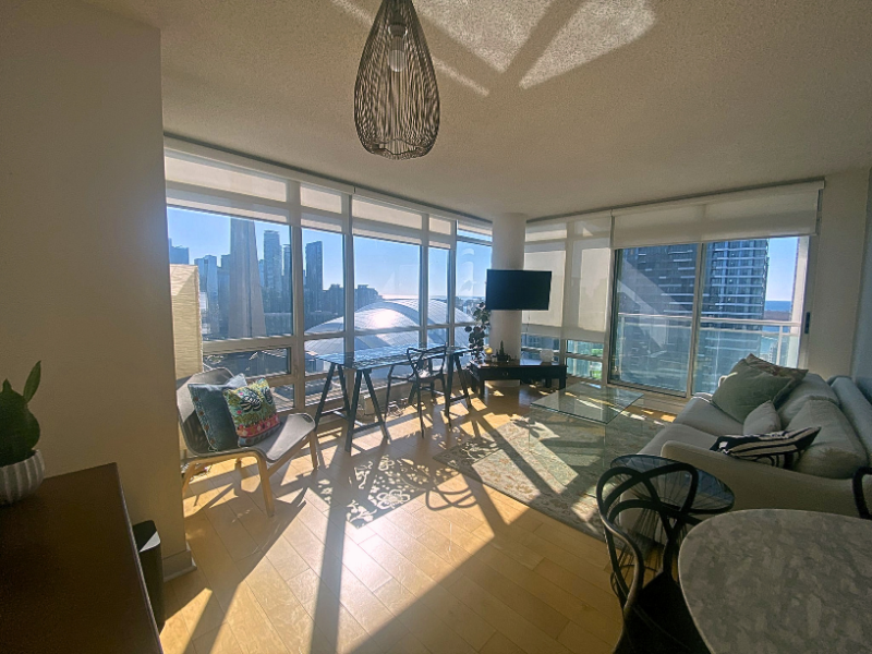 397-Front-St-W-condo-for-rent-9.png