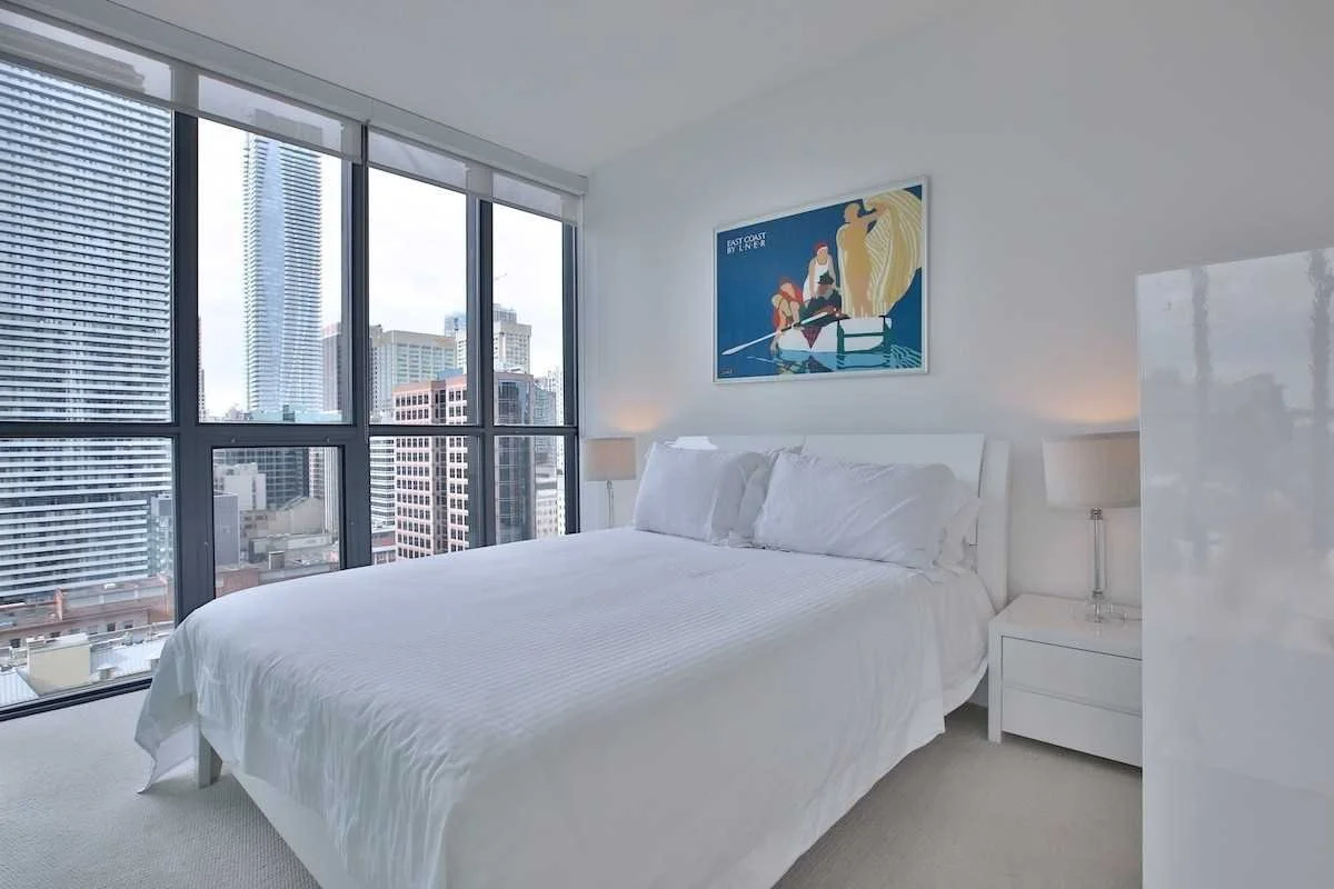 110-Charles-St-E-1903-condo-for-sale-13.jpg