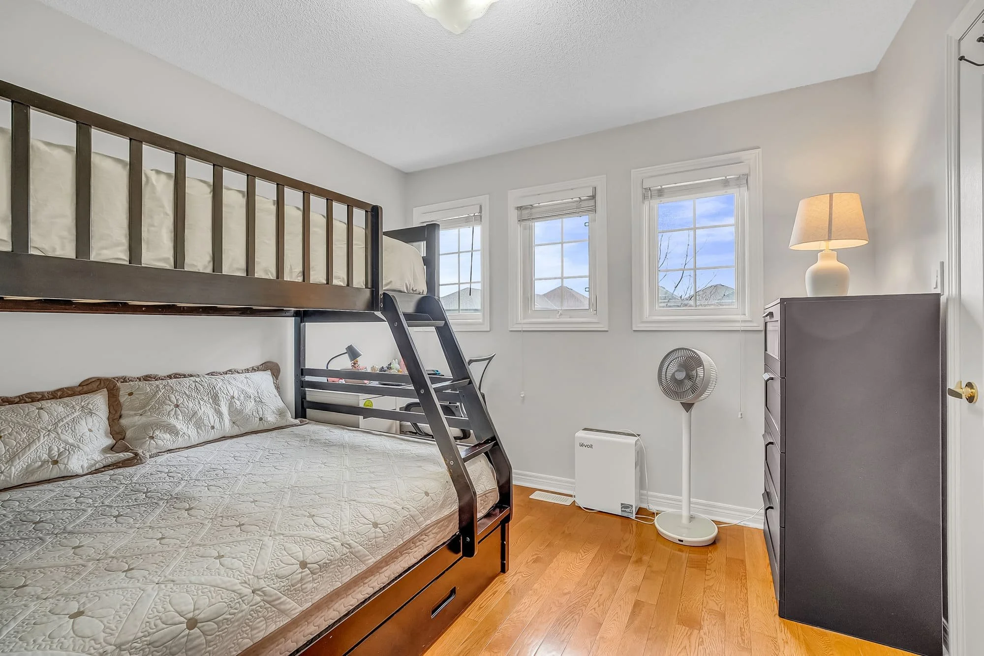 32_3rd bed-1.jpg