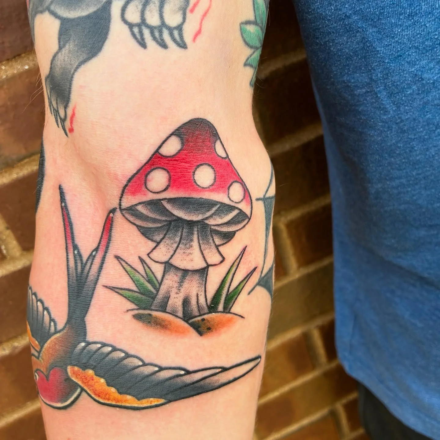 Just cause I don&rsquo;t post much of it doesn&rsquo;t mean I don&rsquo;t do it. Had a lot of fun whipping out this trad mushroom.  Thanks for trusting this young gun to keep the tradition alive. Booking July! Shoot me a message if you want to snag a