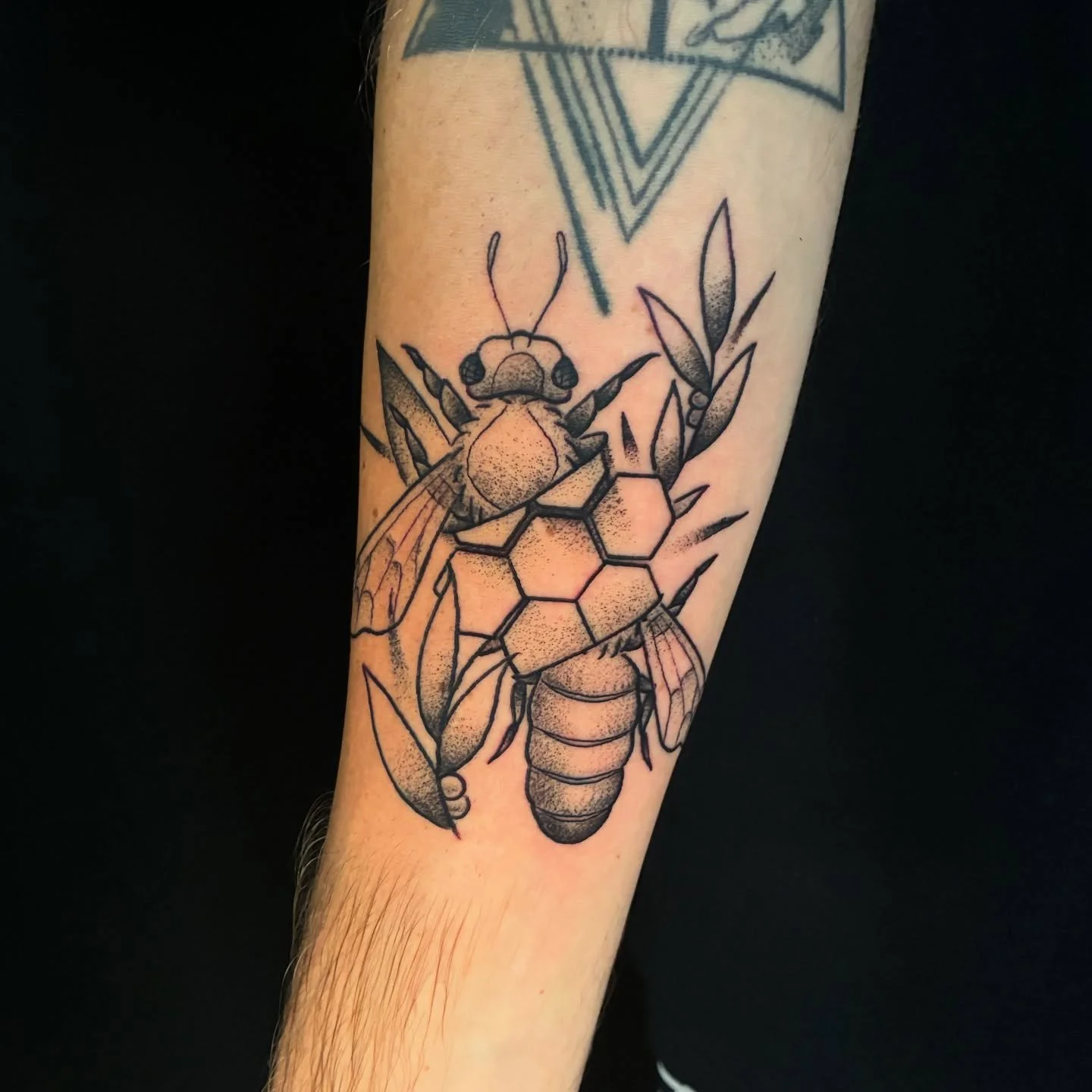 Got to make this bee for my cousin the other week from @hive.tattoo.studio ! Thanks for the trust James. Always love getting to put some artwork on the fam. I am currently booking July and August. Don&rsquo;t wait too long to set something up!